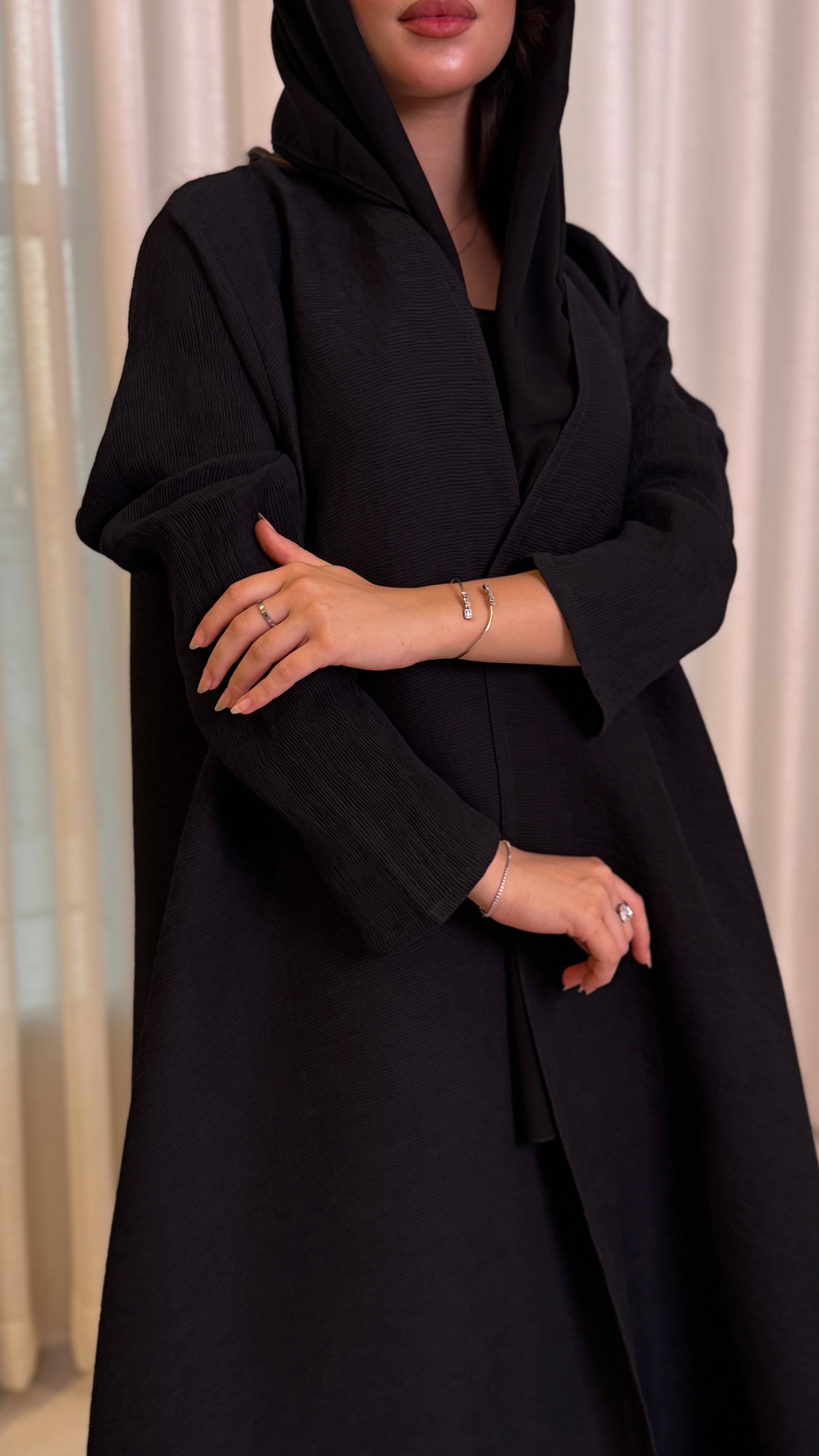 MW1554 - Summer Black | عباية صيفية بلون أسود وخطوط ناعمة - Aya