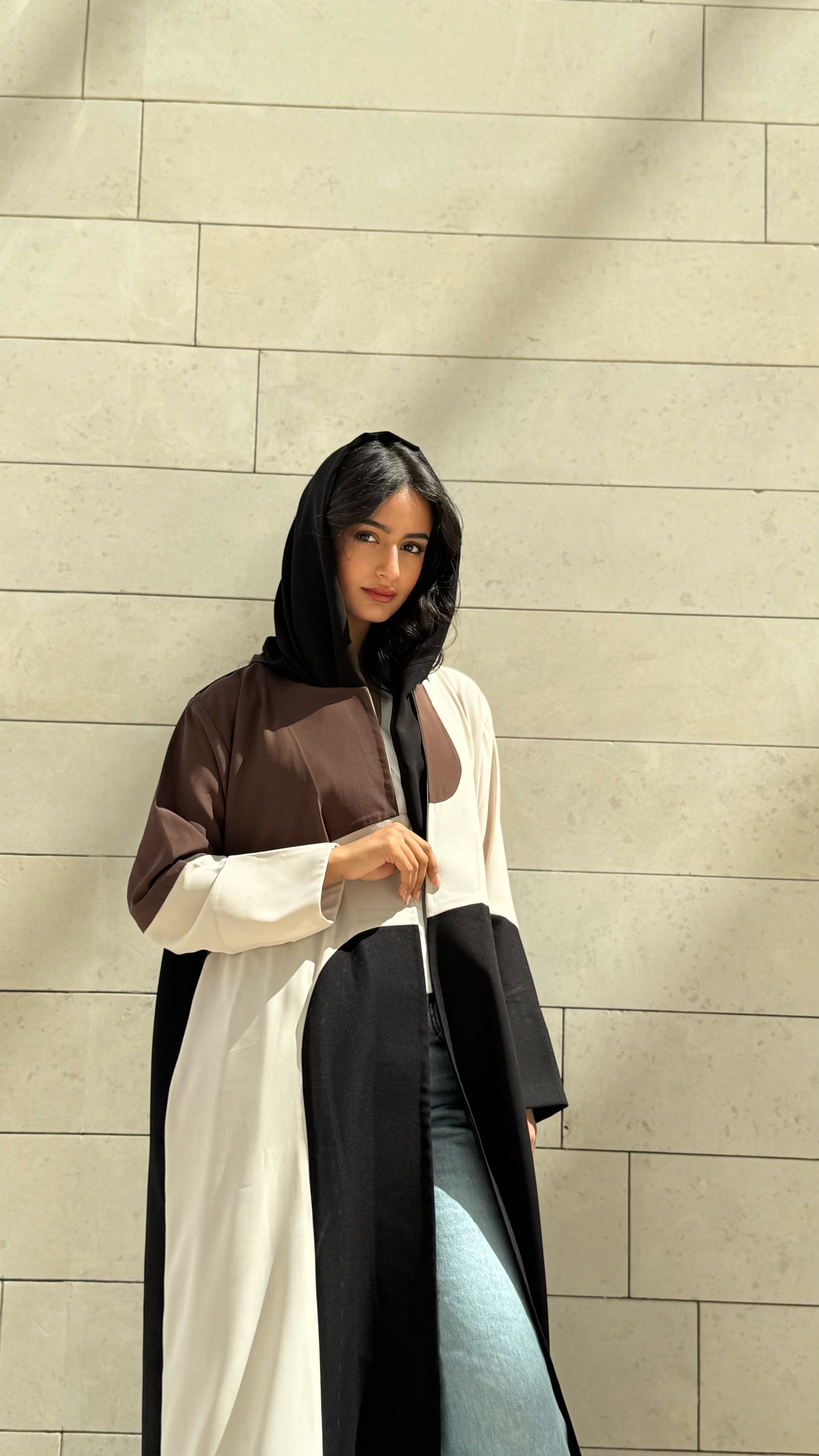 MW1749- عباية بالوان متداخلة