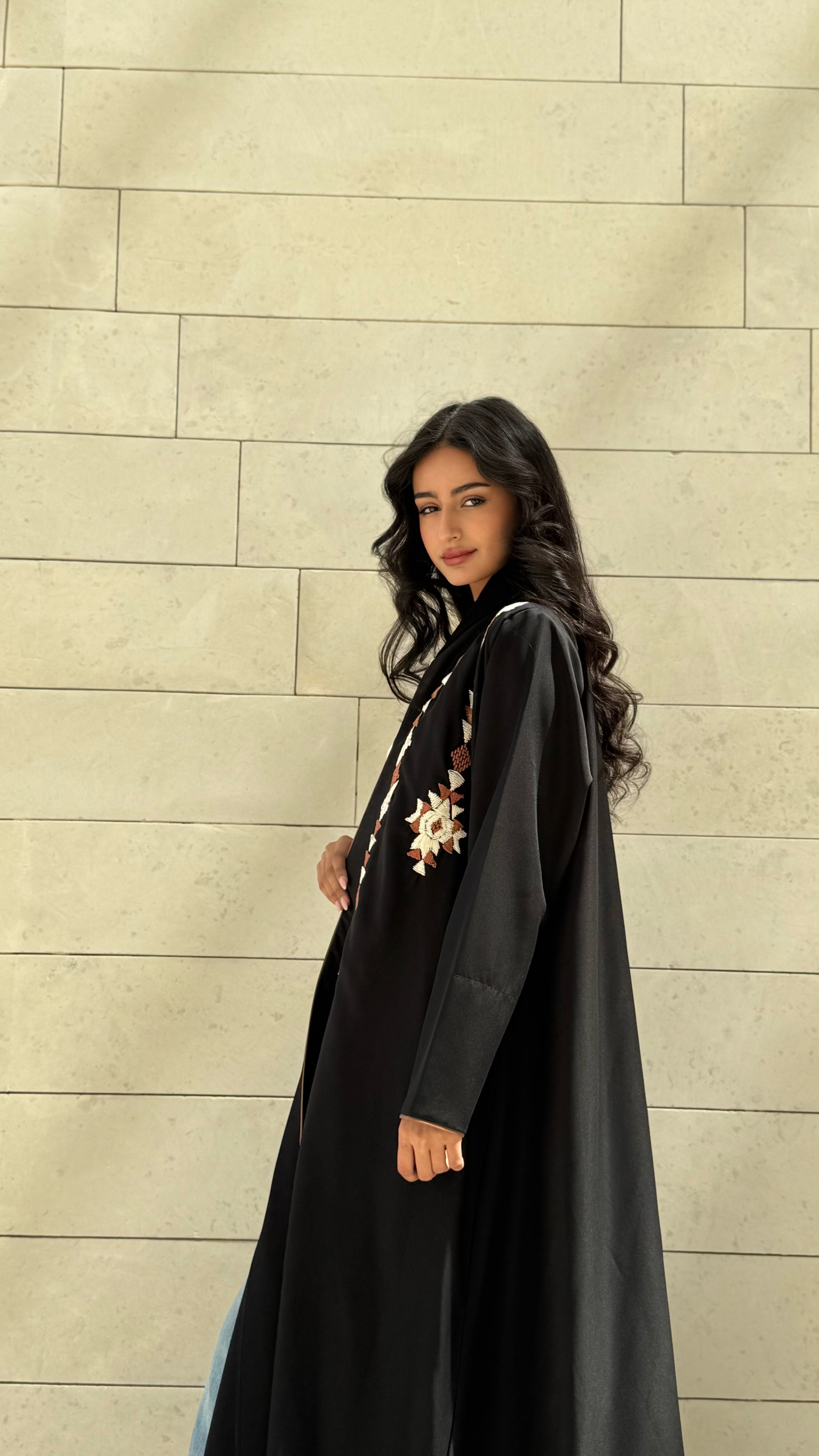 MW645 - Light Crepe Standing with Jacquard Half-Cloche
