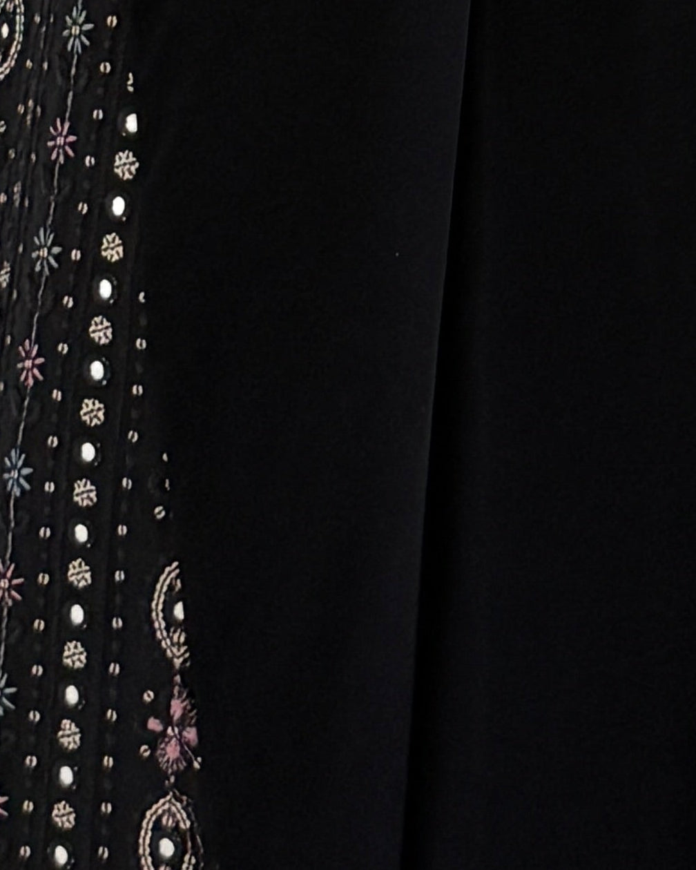 MWT5036 -قماش كريب اسود مع تطريز رمضاني قصة كلوش - Aya