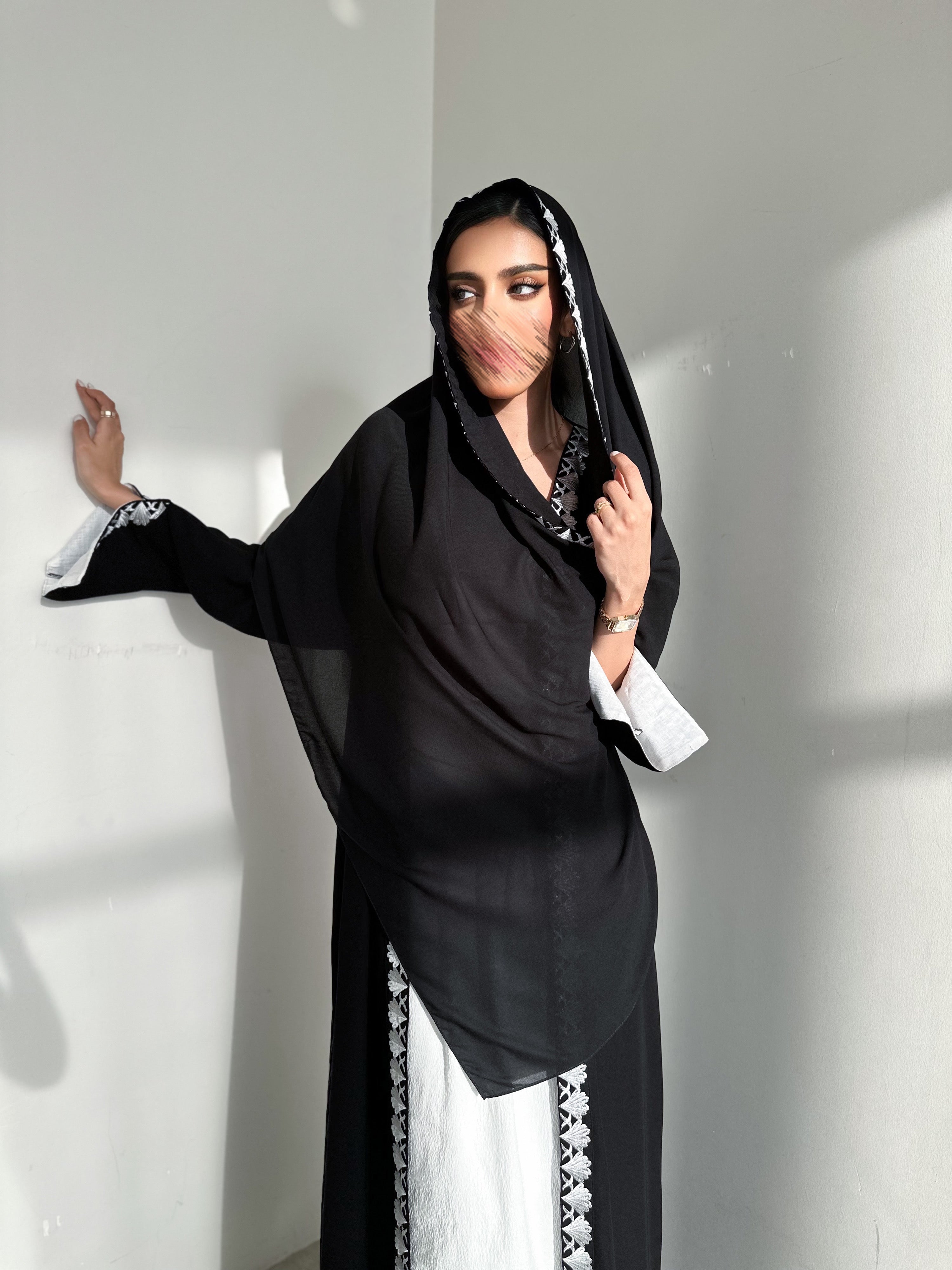 MW845 - سيراميك نص كلوش كسرات على الجنب - Aya