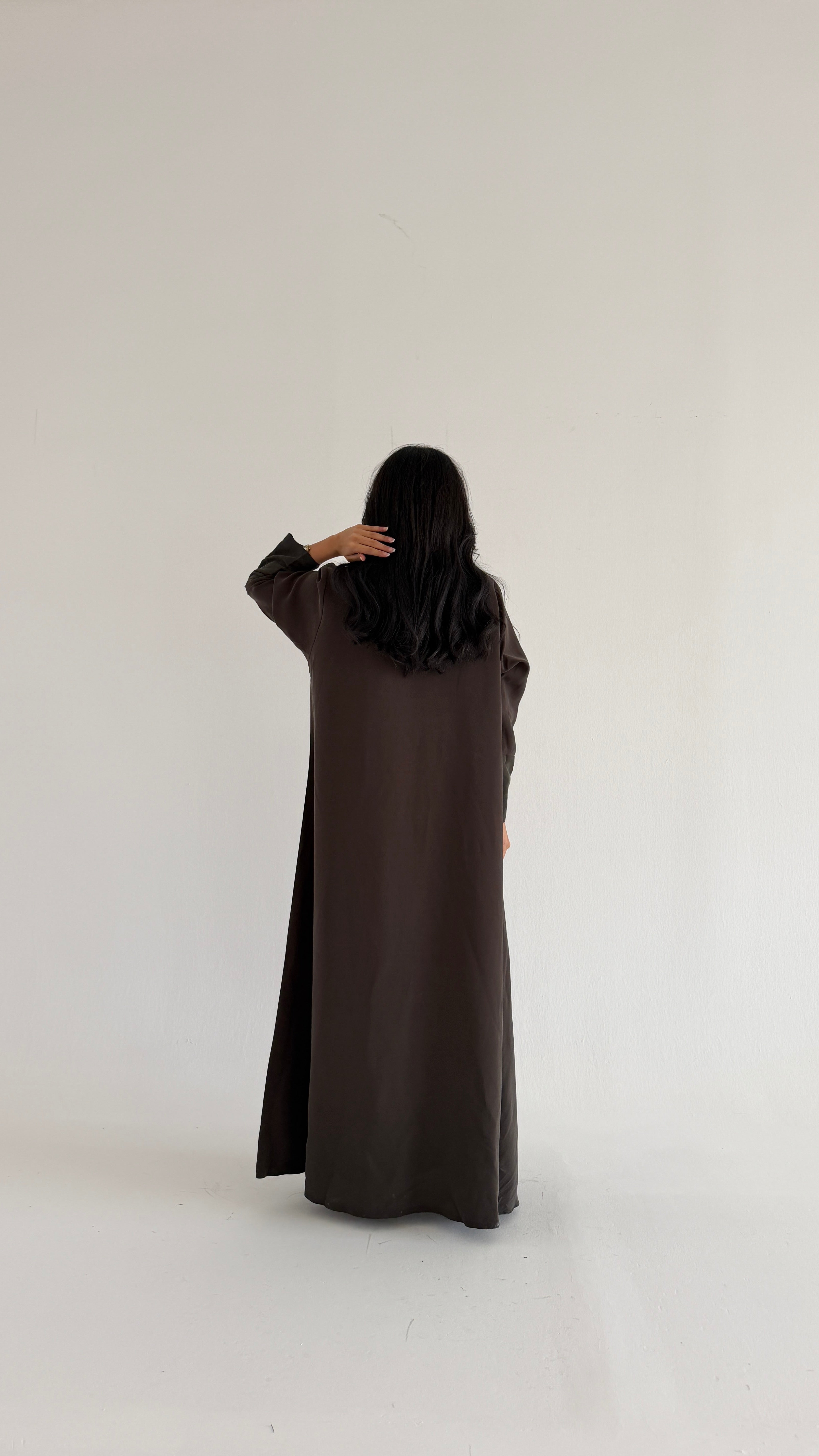 MWT5030 - عباية مع فستان تحتها | زيتي جاكار- كمية محدودة - Aya