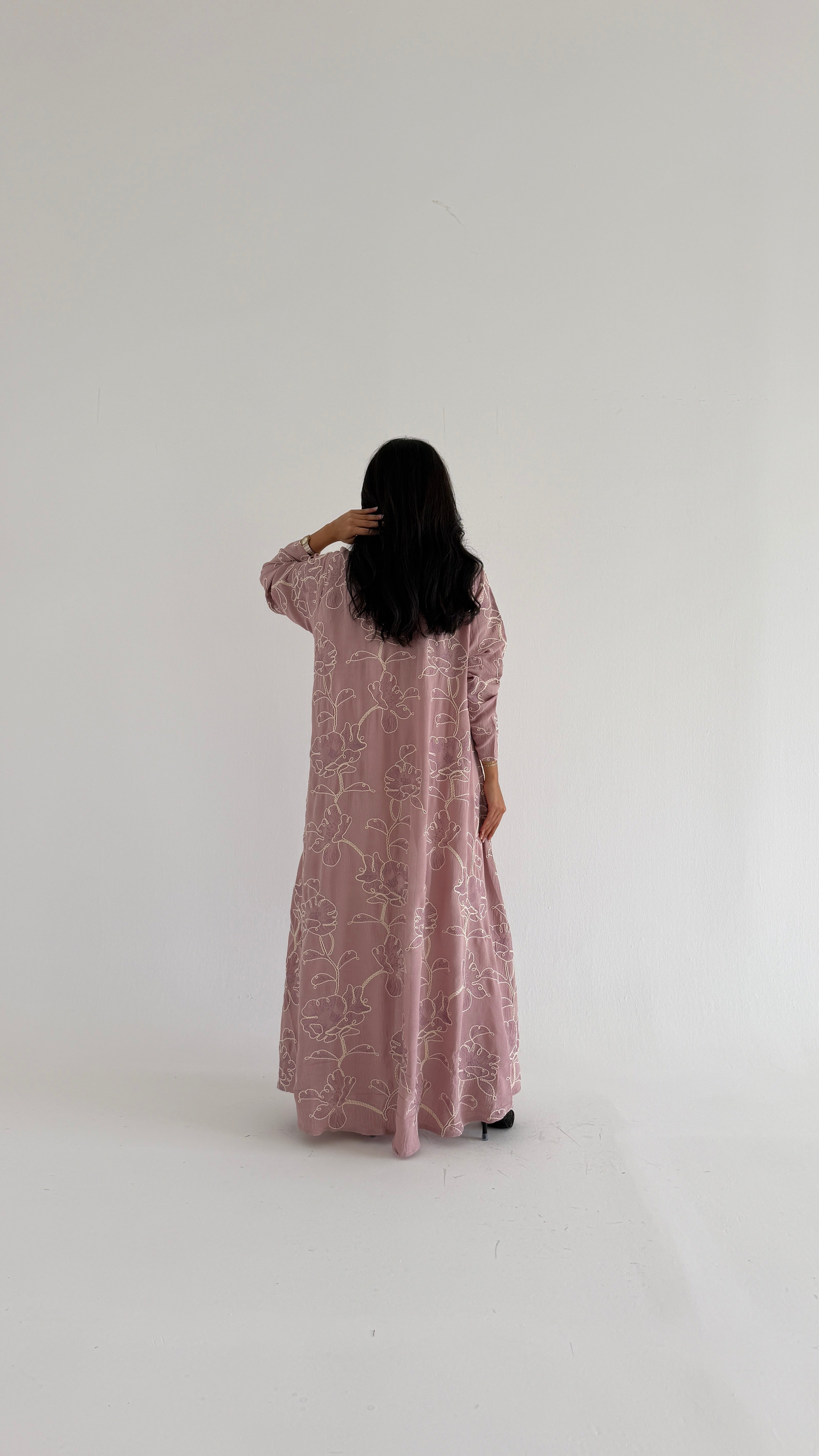 MWT2005 - عبايه لنن مطرز مع كريب - Aya