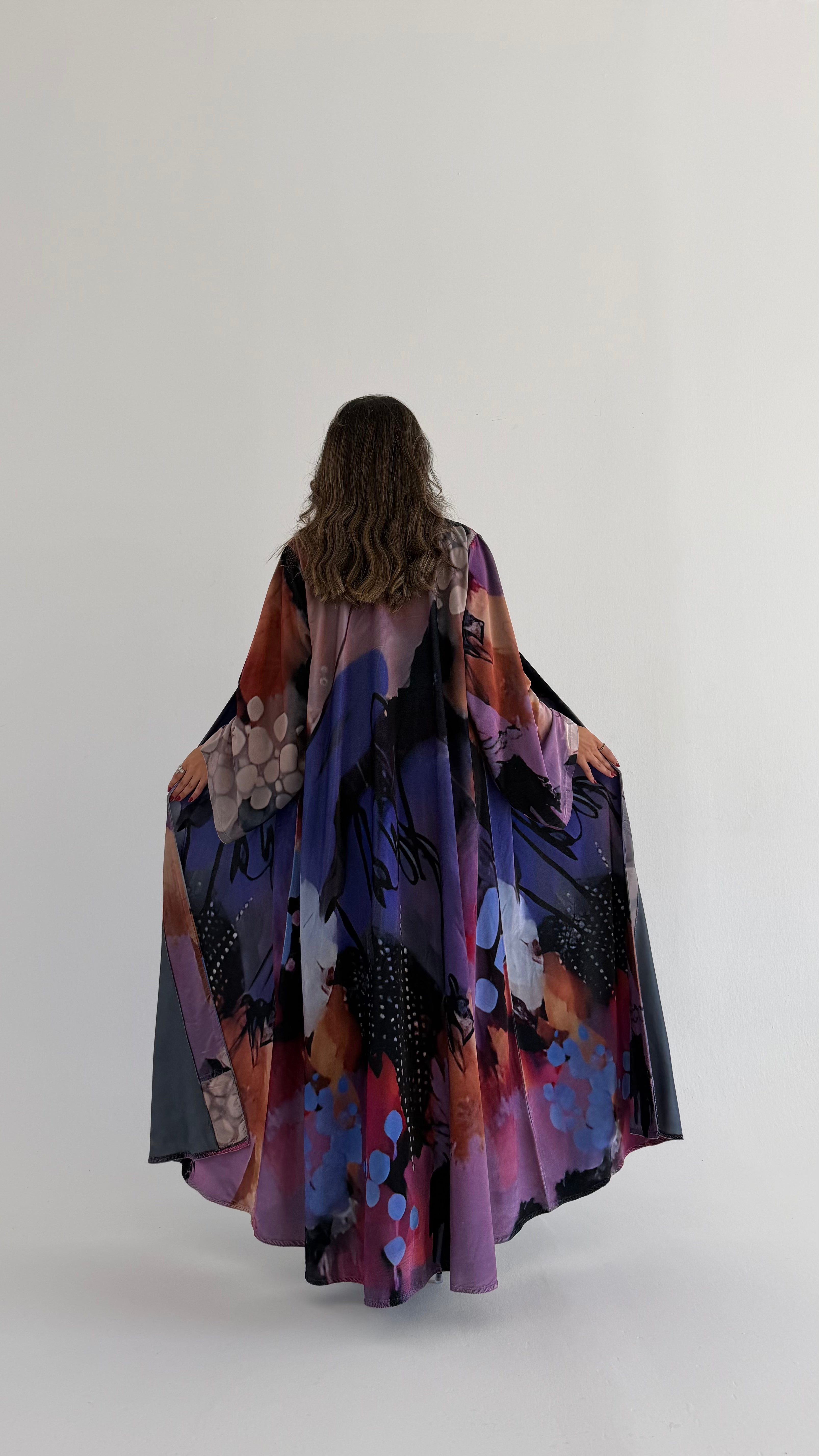 MWT890 - عباية مخمل طباعة