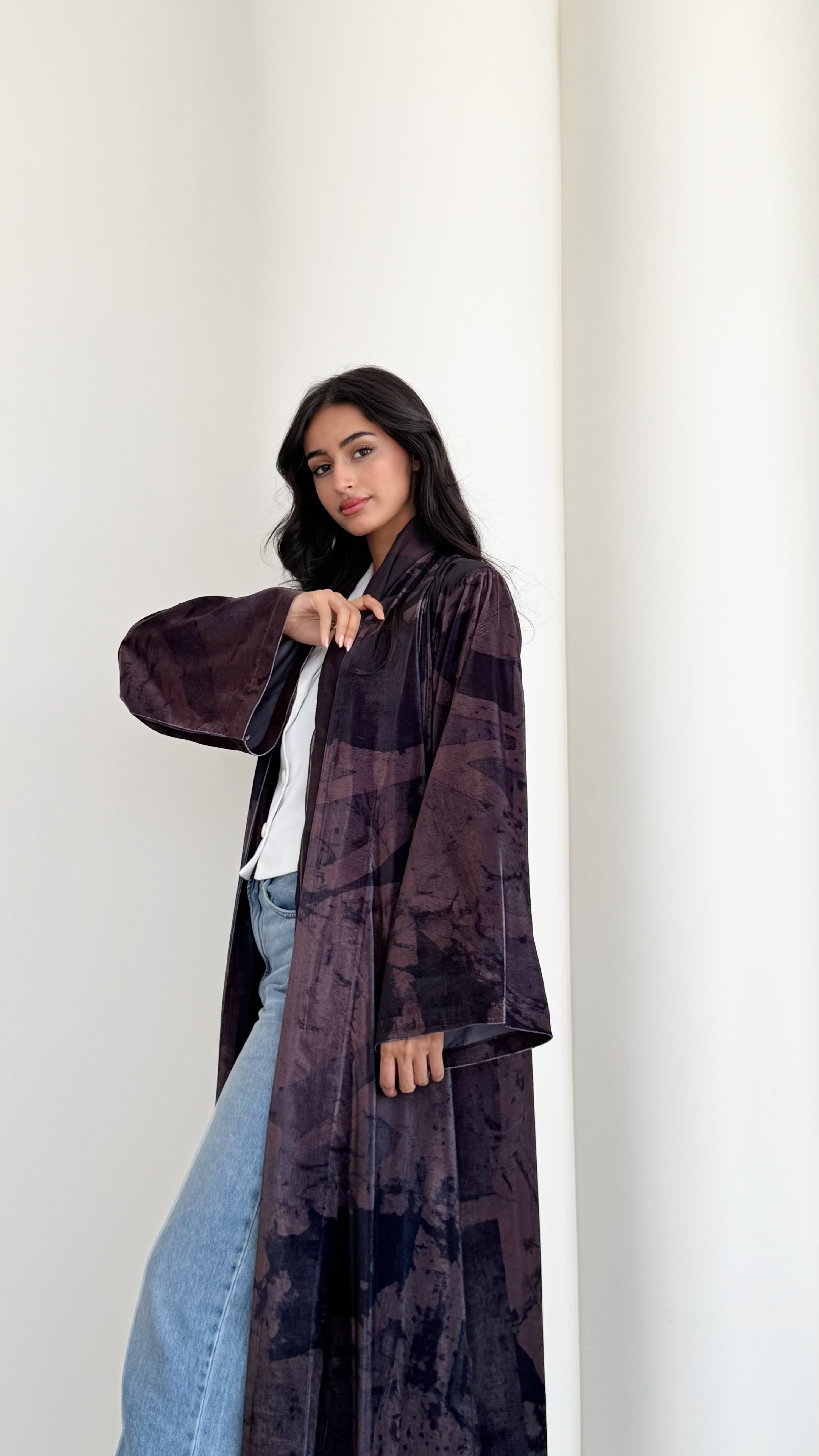 MW645 - Light Crepe Standing with Jacquard Half-Cloche