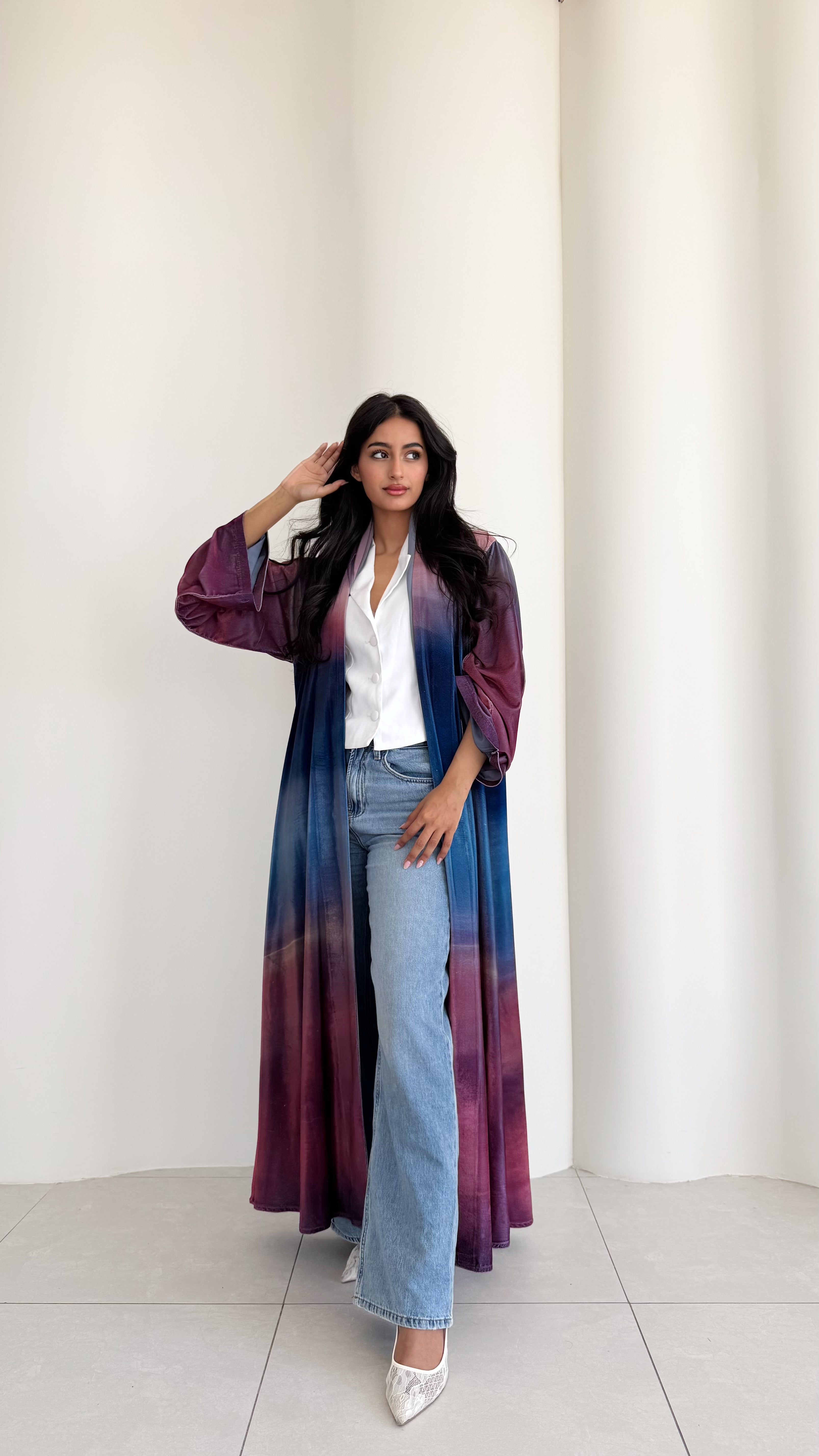MW645 - Light Crepe Standing with Jacquard Half-Cloche