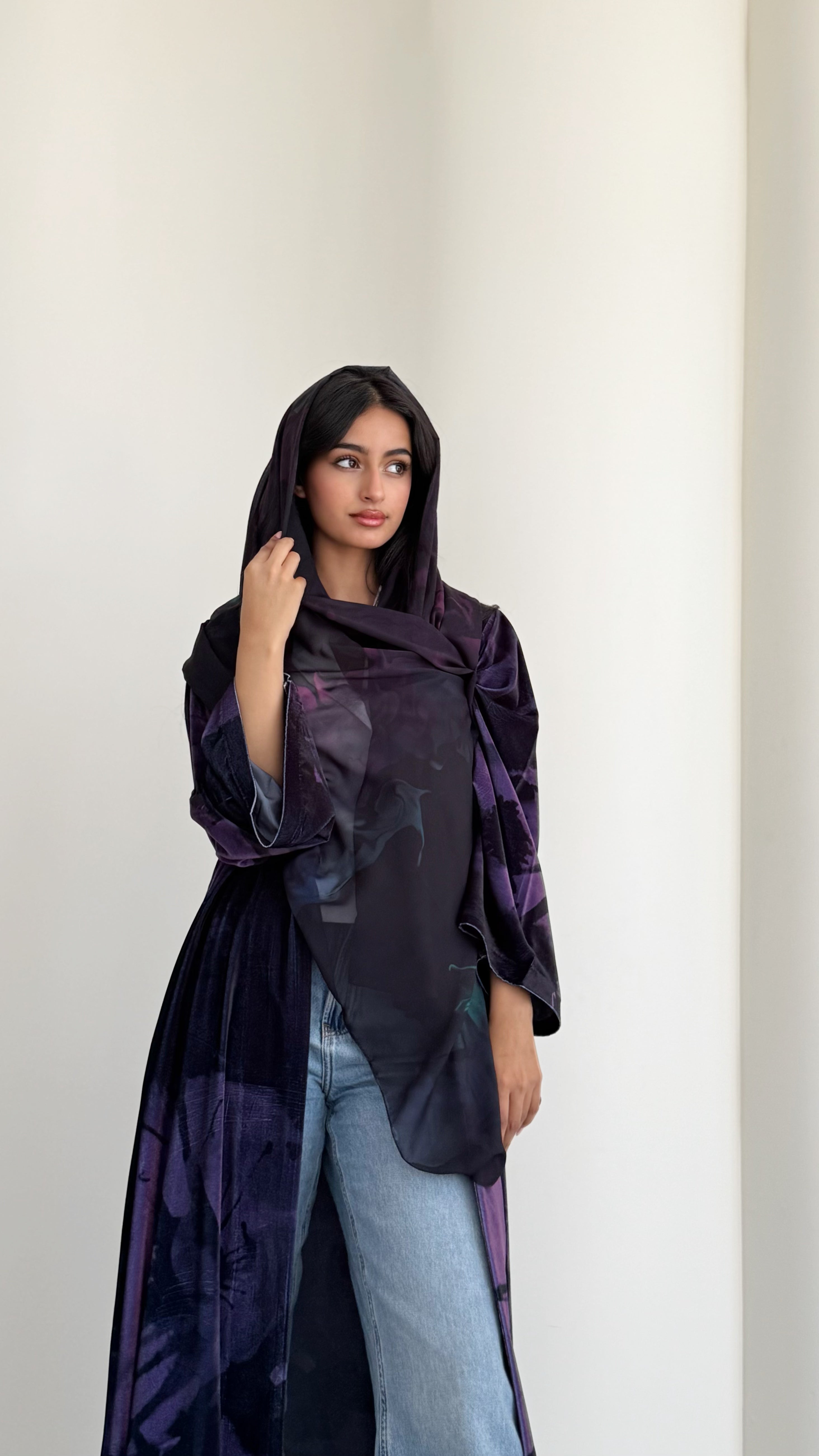 MWT621 - عباية مخمل طباعة