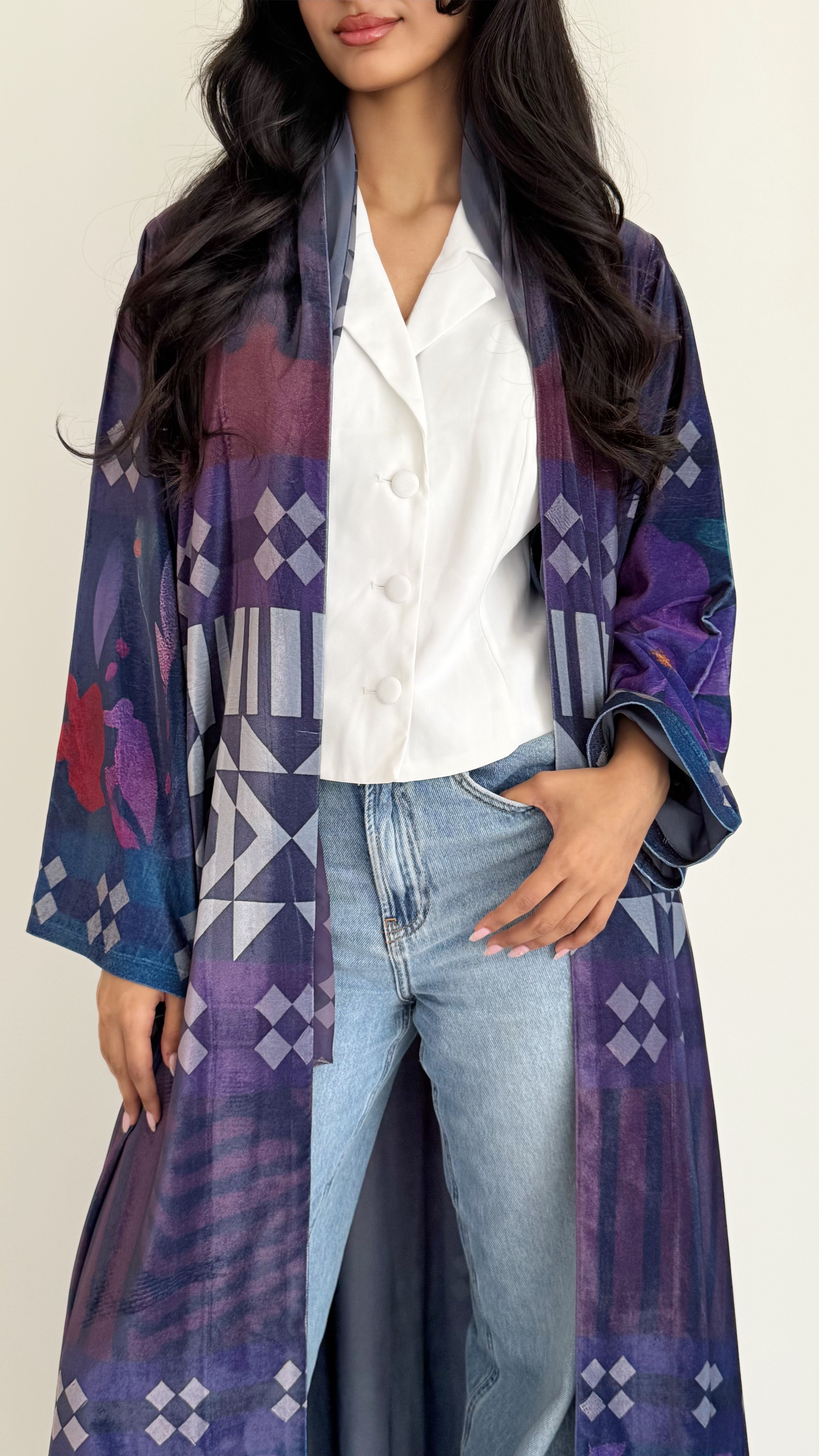 MW645 - Light Crepe Standing with Jacquard Half-Cloche