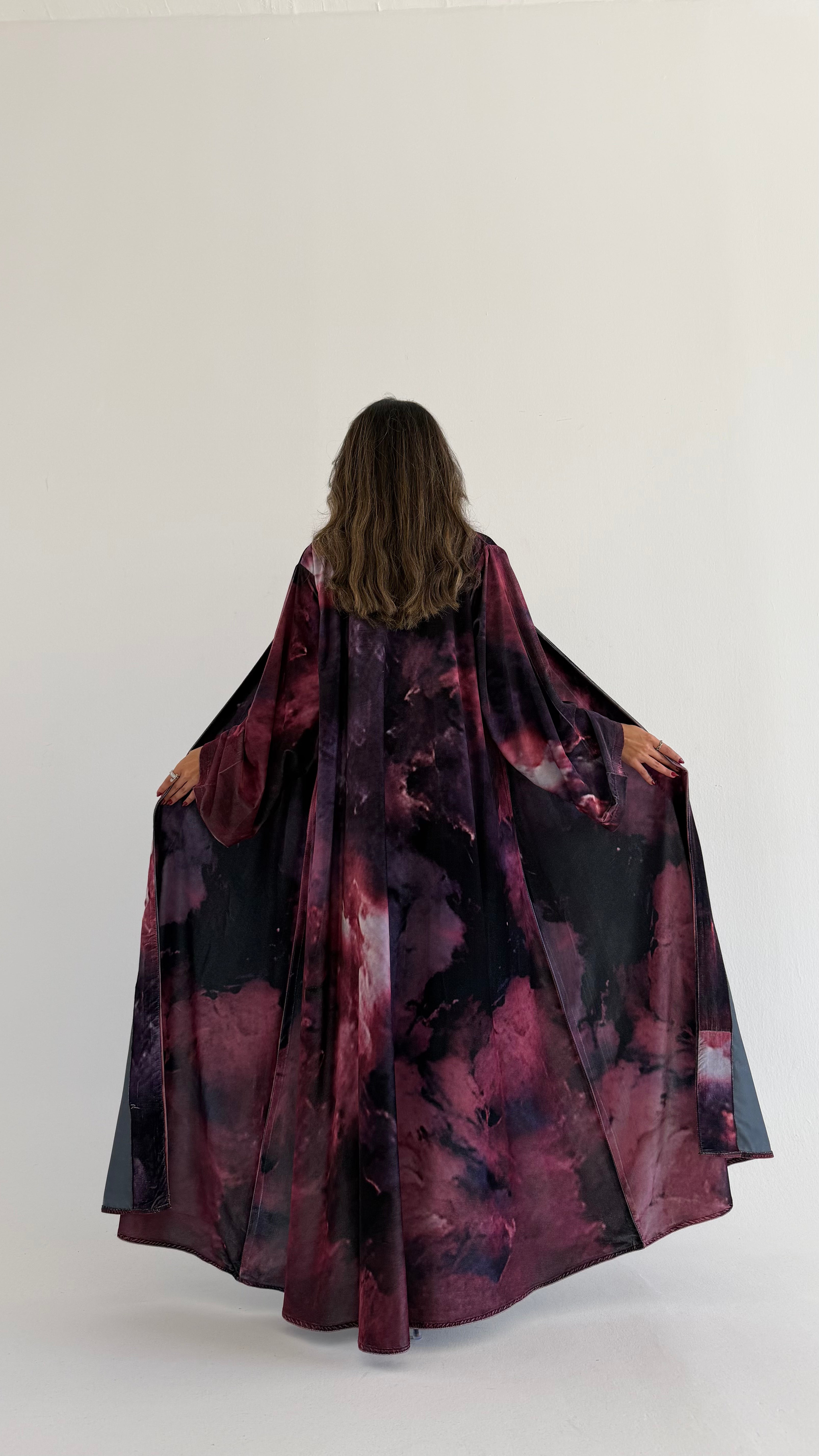 MWT887 - عباية مخمل طباعة