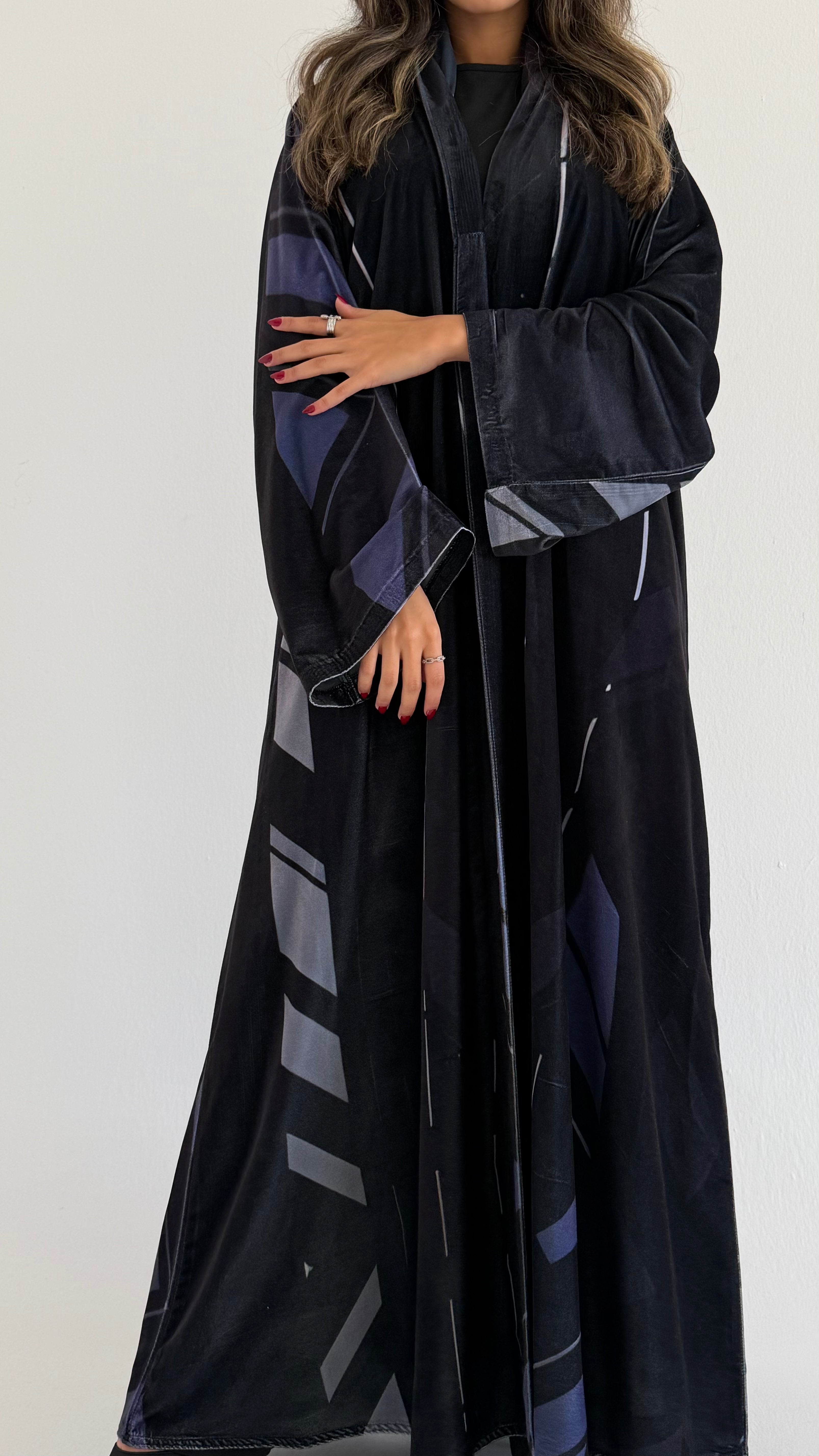 MWT885 - عباية مخمل طباعة - Aya