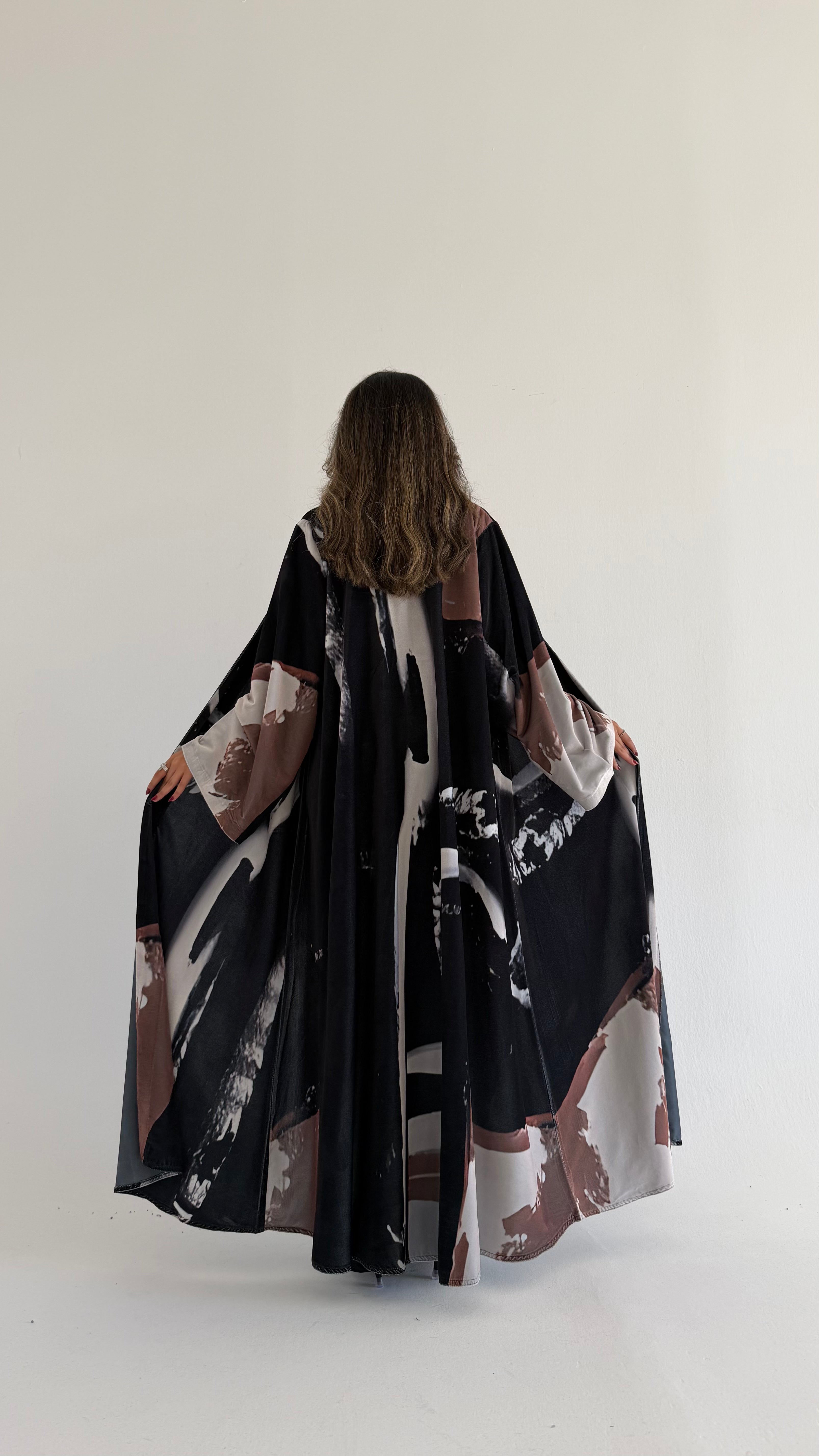 MWT884 - عباية مخمل طباعة - Aya