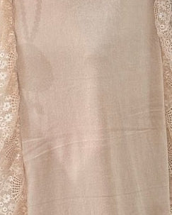MWJ033 - جلابية مخمل سترتش بيج و كلفة دانتيل بيج - Aya