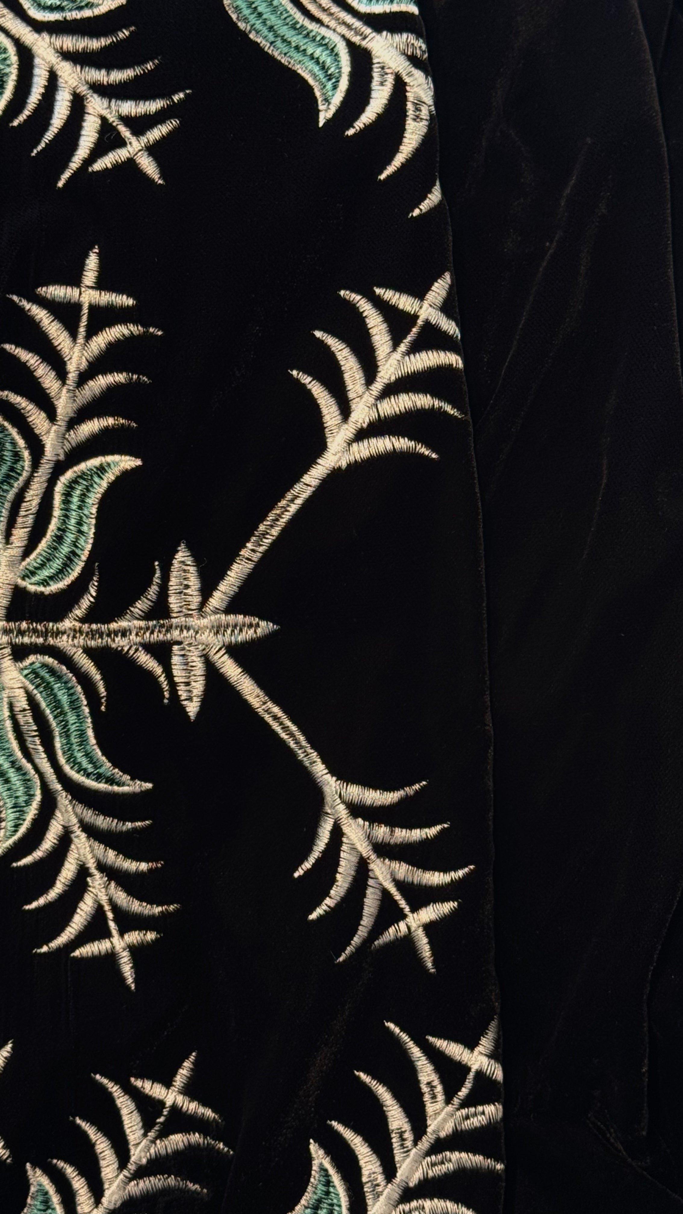 MW1781 - قماش مخمل دبل كلوش تطريز كمبيوتر - Aya