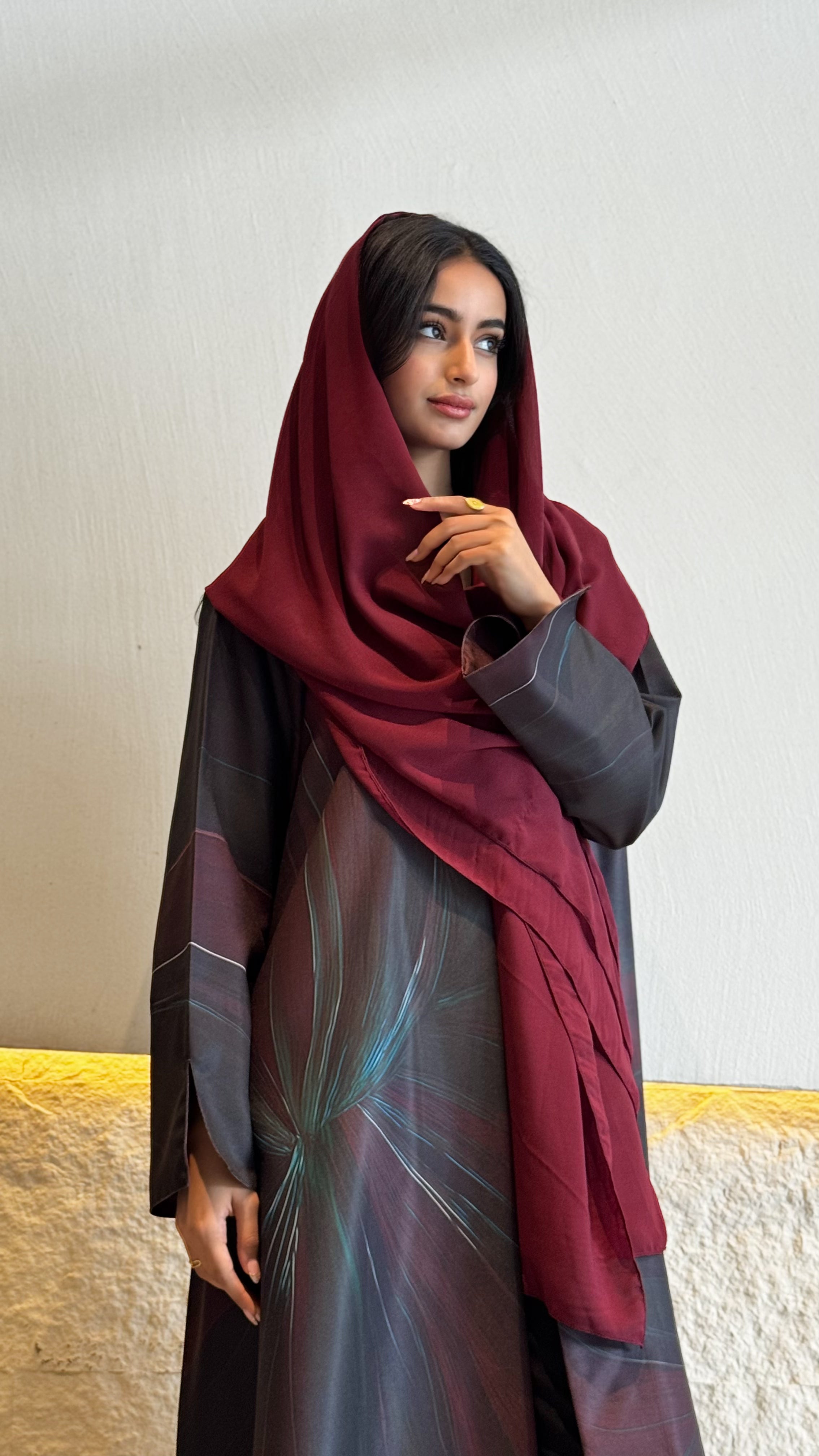 MWT386 - عباية اسود ملون