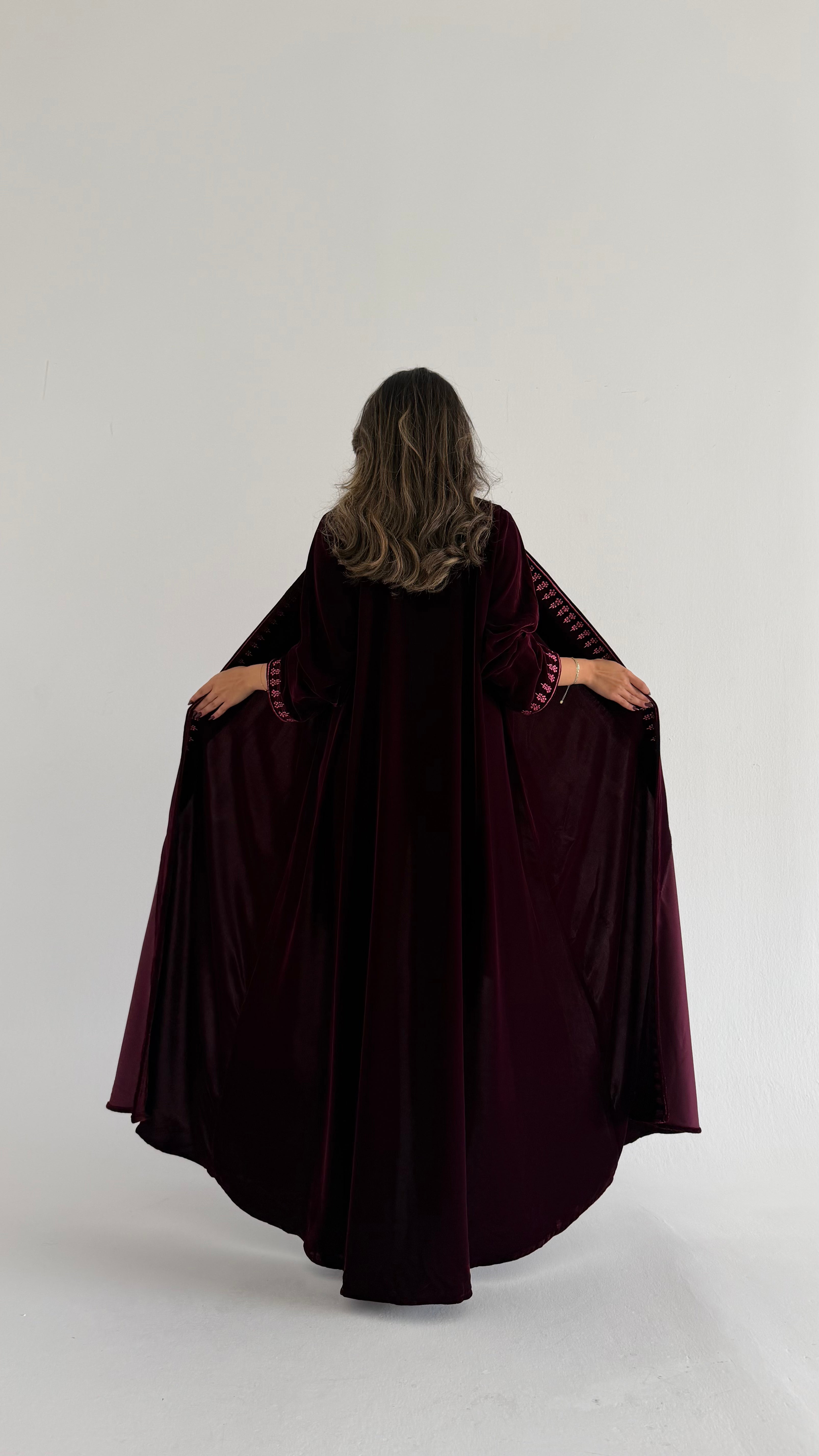 MWT675 - عباية مخمل عنابي مع تطريز بالامام والاكمام - Aya