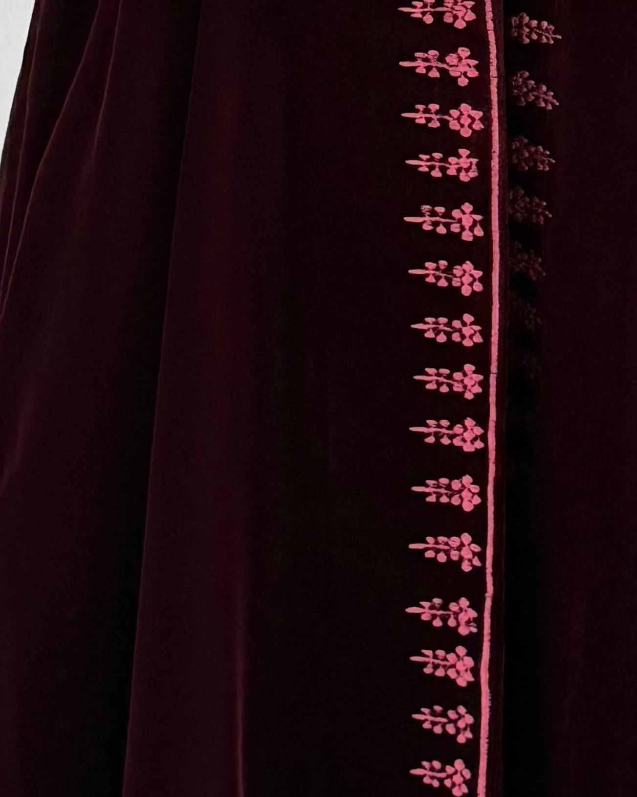 MWT675 - عباية مخمل عنابي مع تطريز بالامام والاكمام - Aya