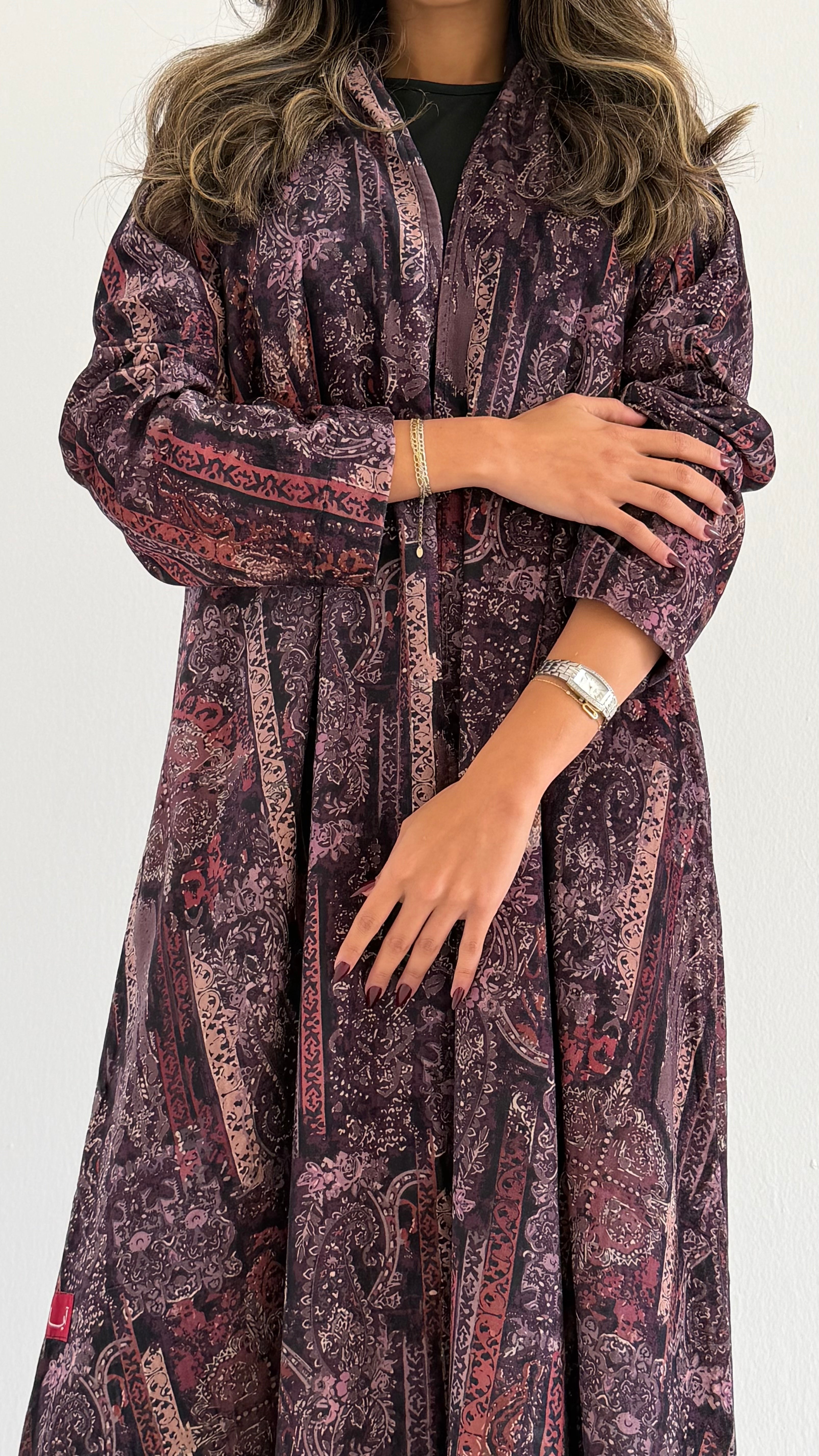 MW645 - Light Crepe Standing with Jacquard Half-Cloche