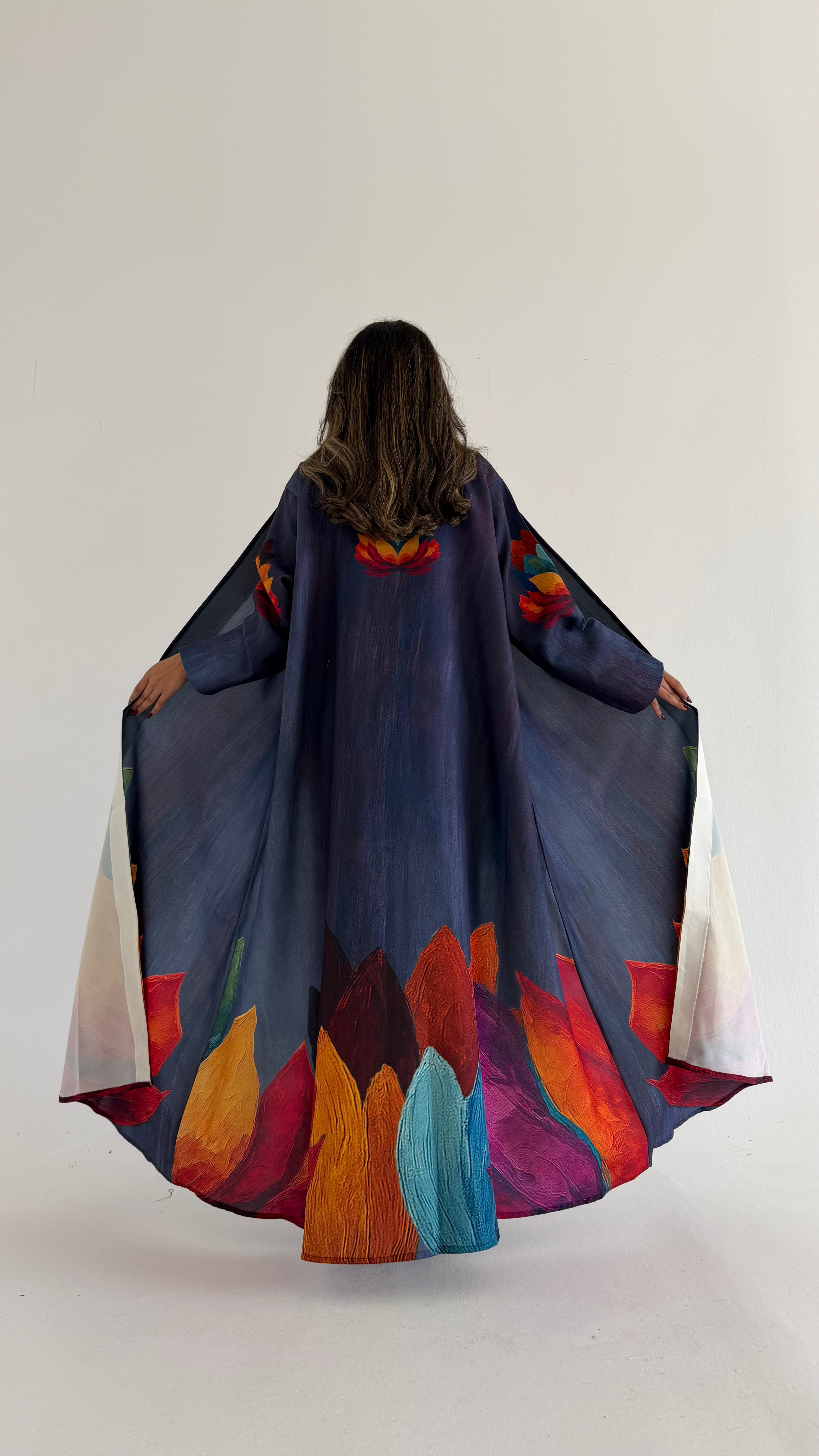 MW1800 - عباية طباعة بالوان متناغمة - Aya