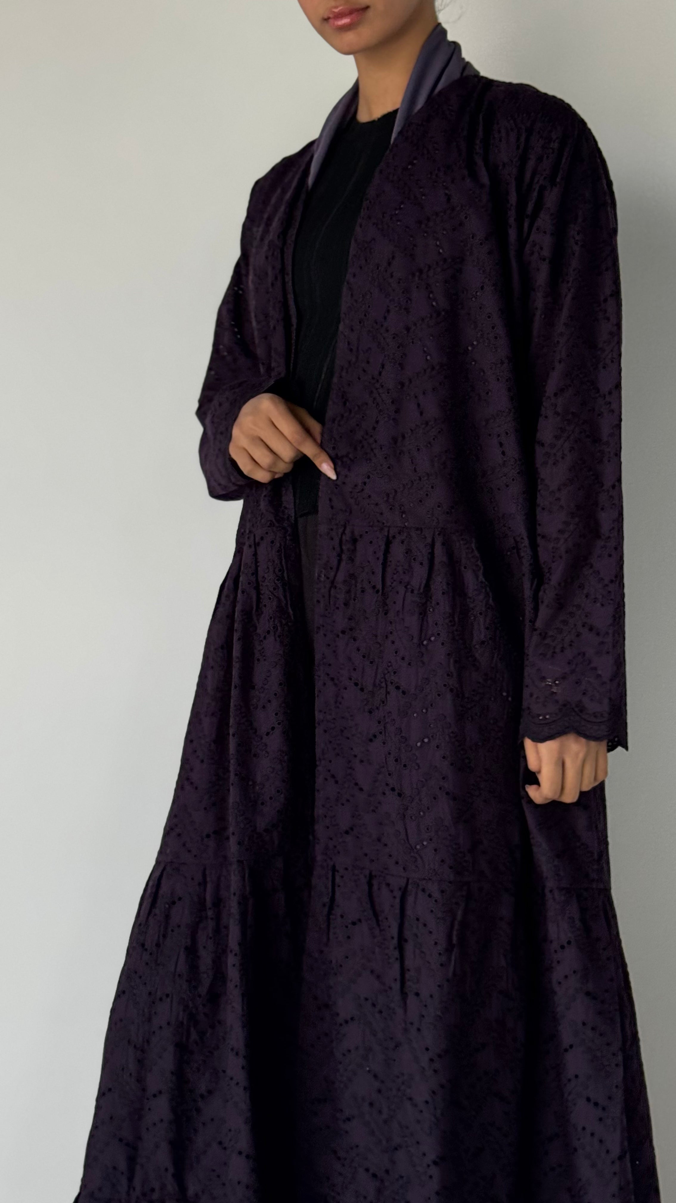 MW645 - Light Crepe Standing with Jacquard Half-Cloche