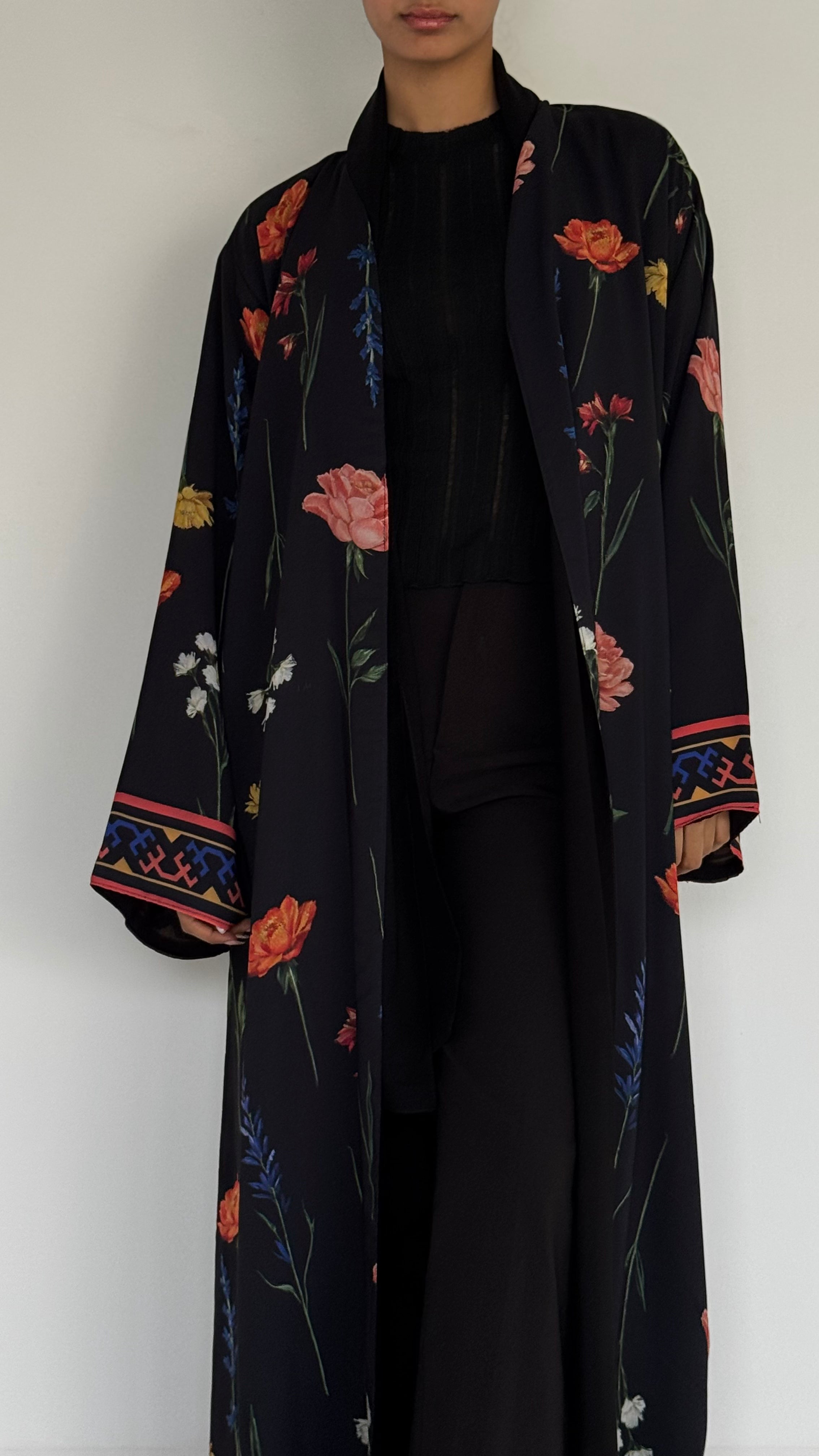 MWT518 - عباية طباعة موردة - Aya