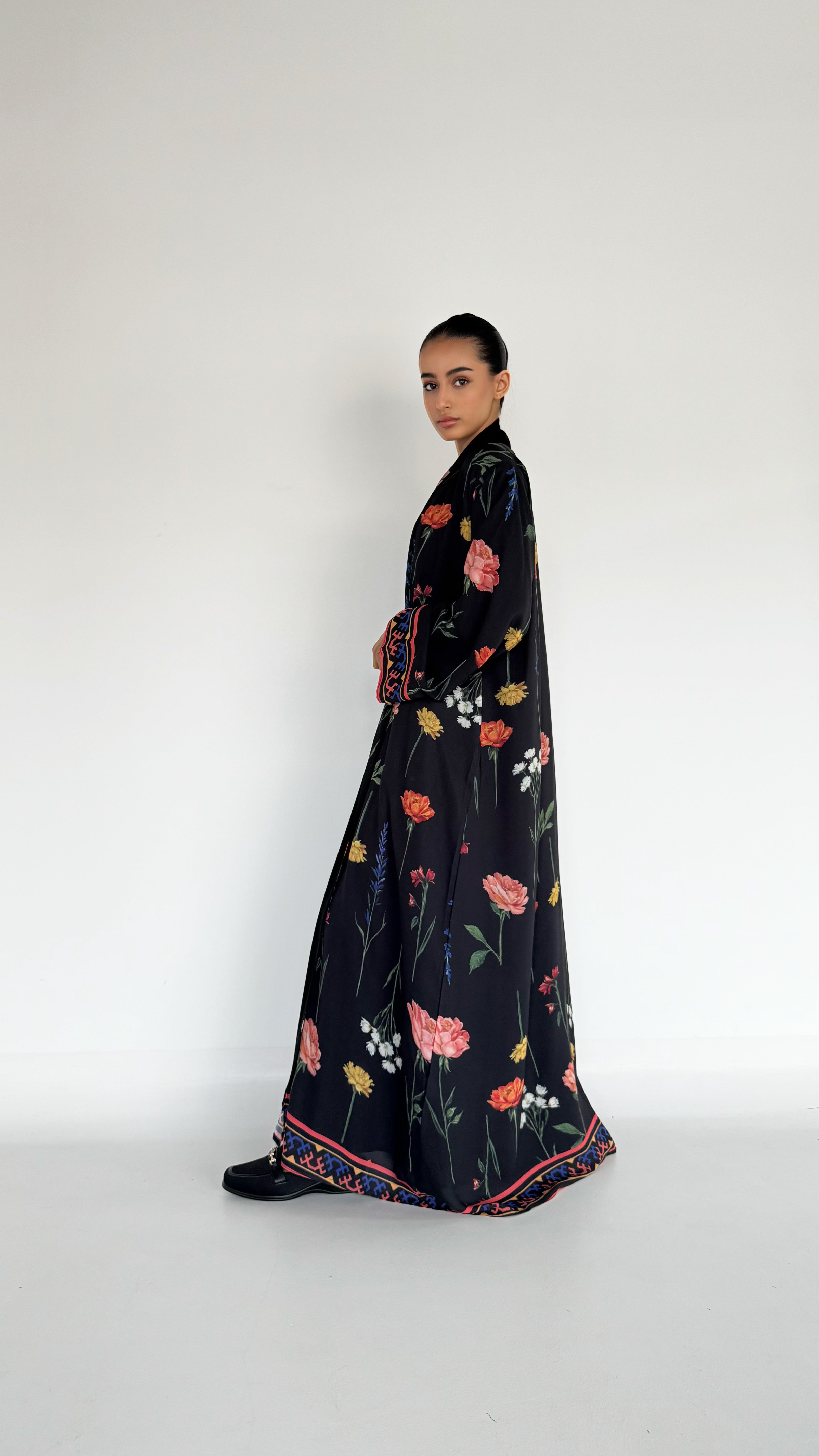 MWT518 - عباية طباعة موردة - Aya