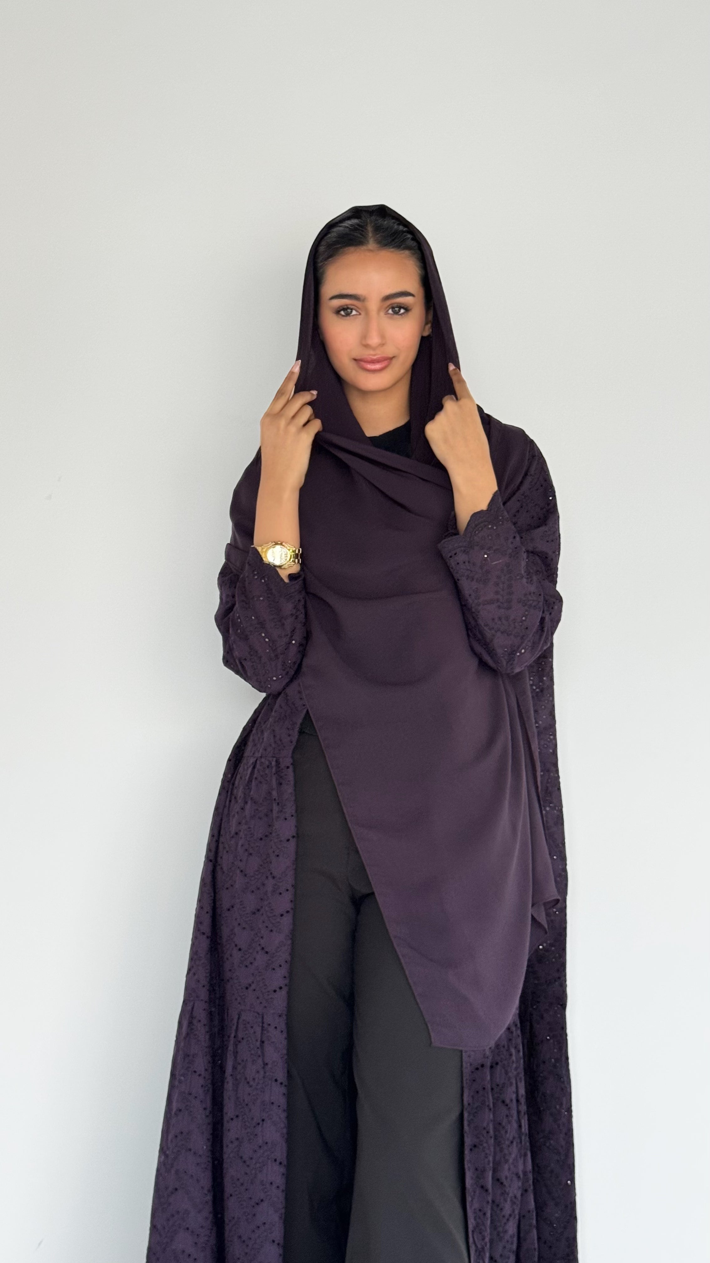 MW645 - Light Crepe Standing with Jacquard Half-Cloche
