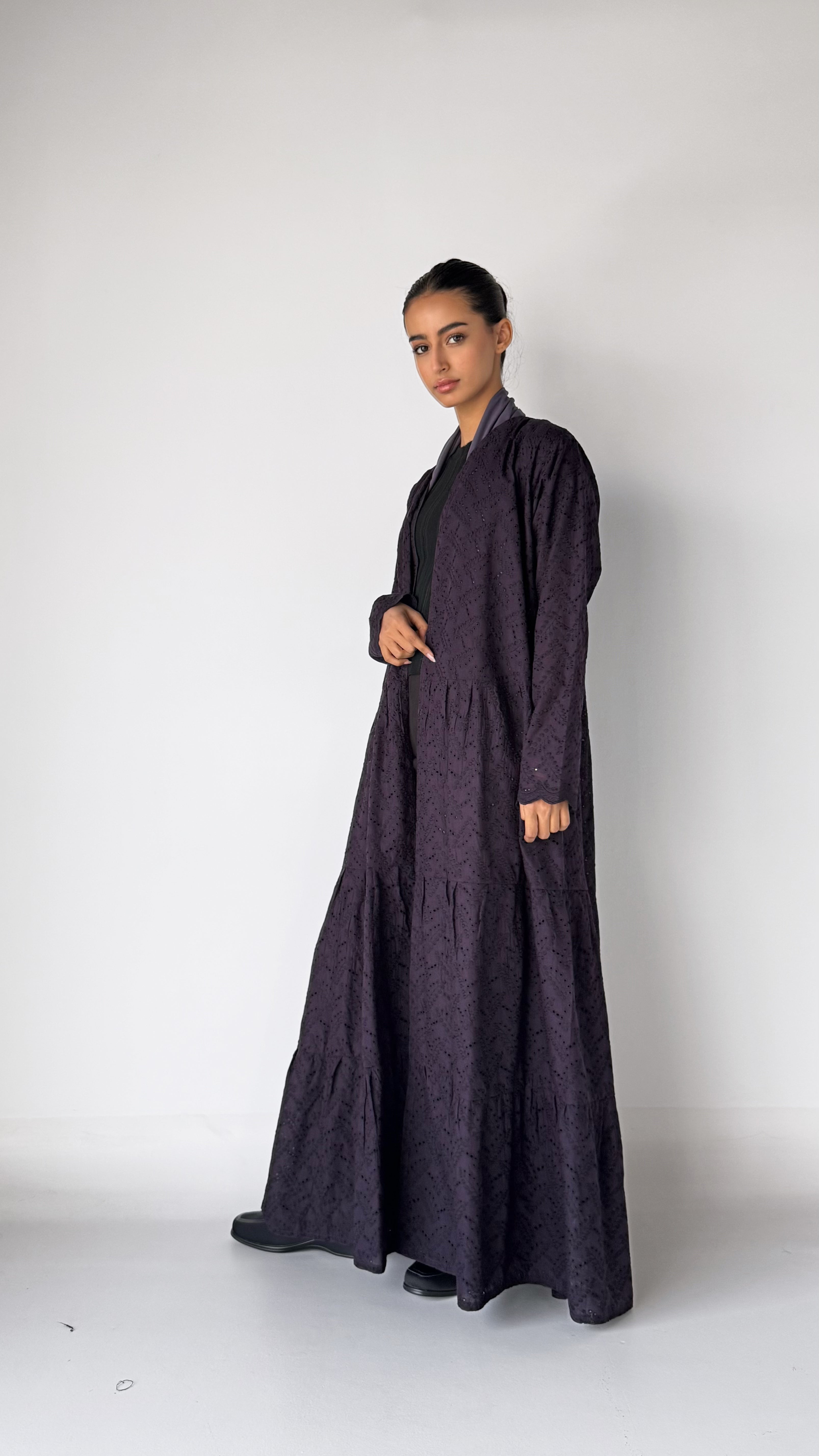 MW645 - Light Crepe Standing with Jacquard Half-Cloche