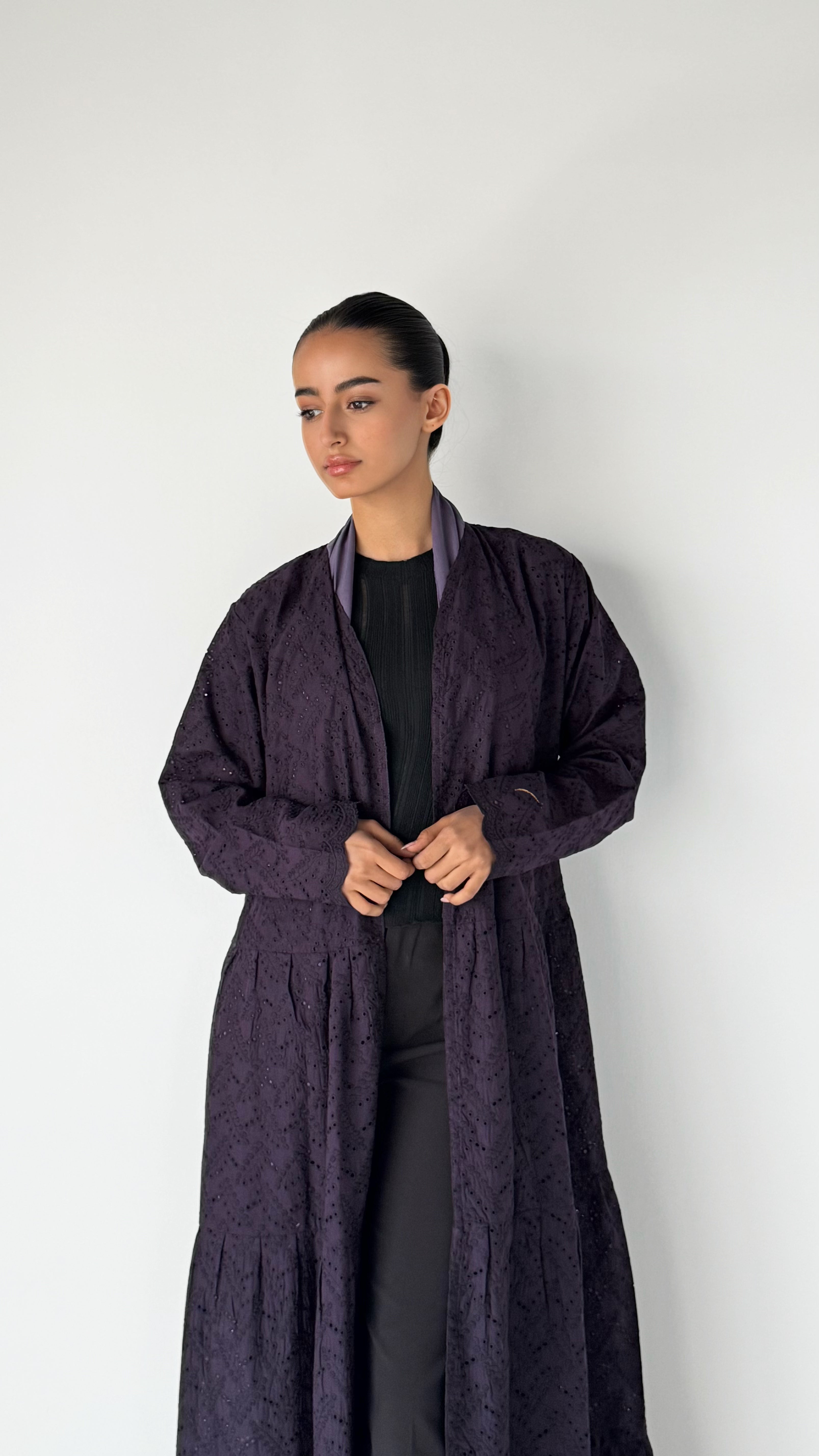MW645 - Light Crepe Standing with Jacquard Half-Cloche