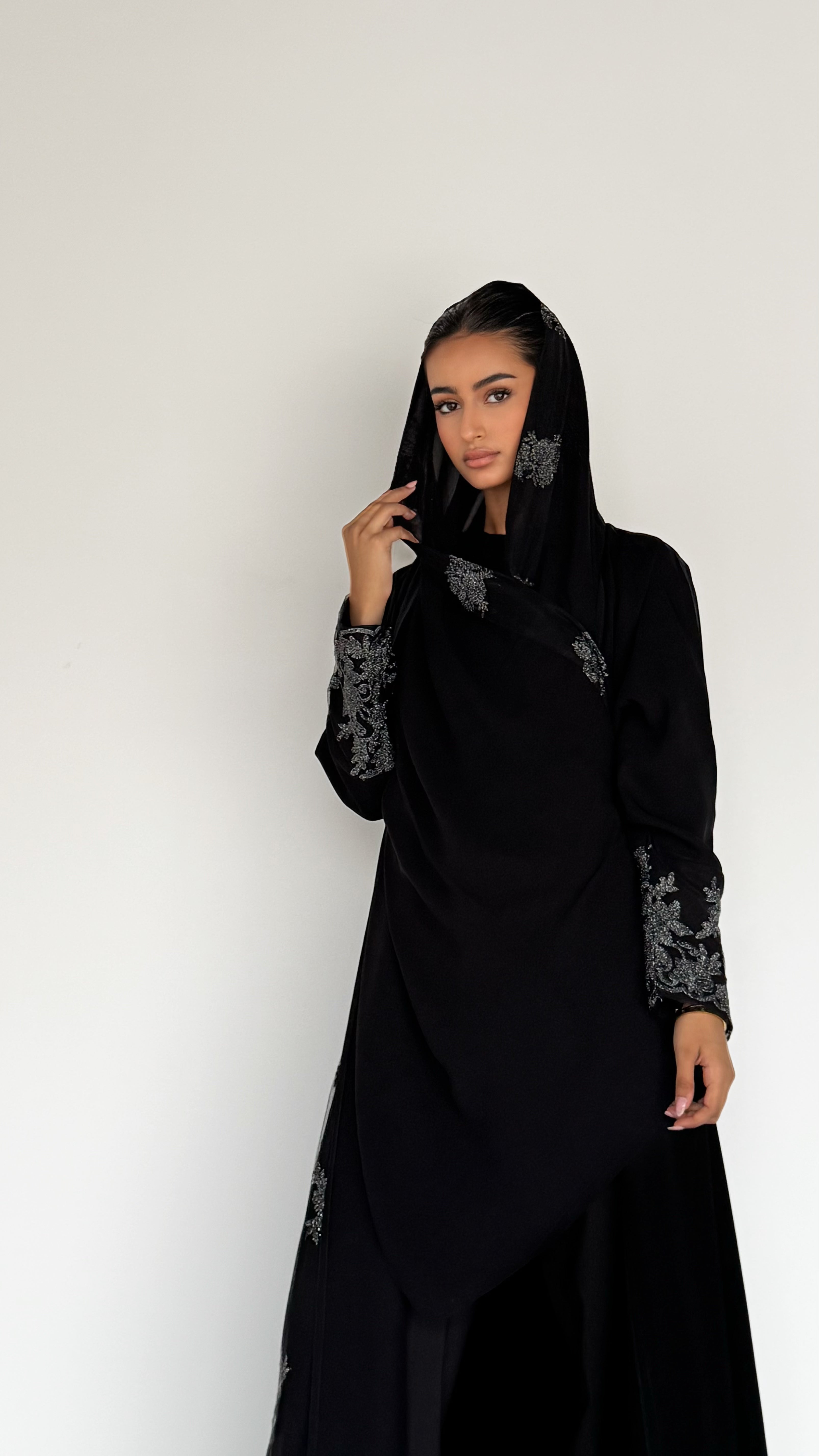 MW645 - Light Crepe Standing with Jacquard Half-Cloche