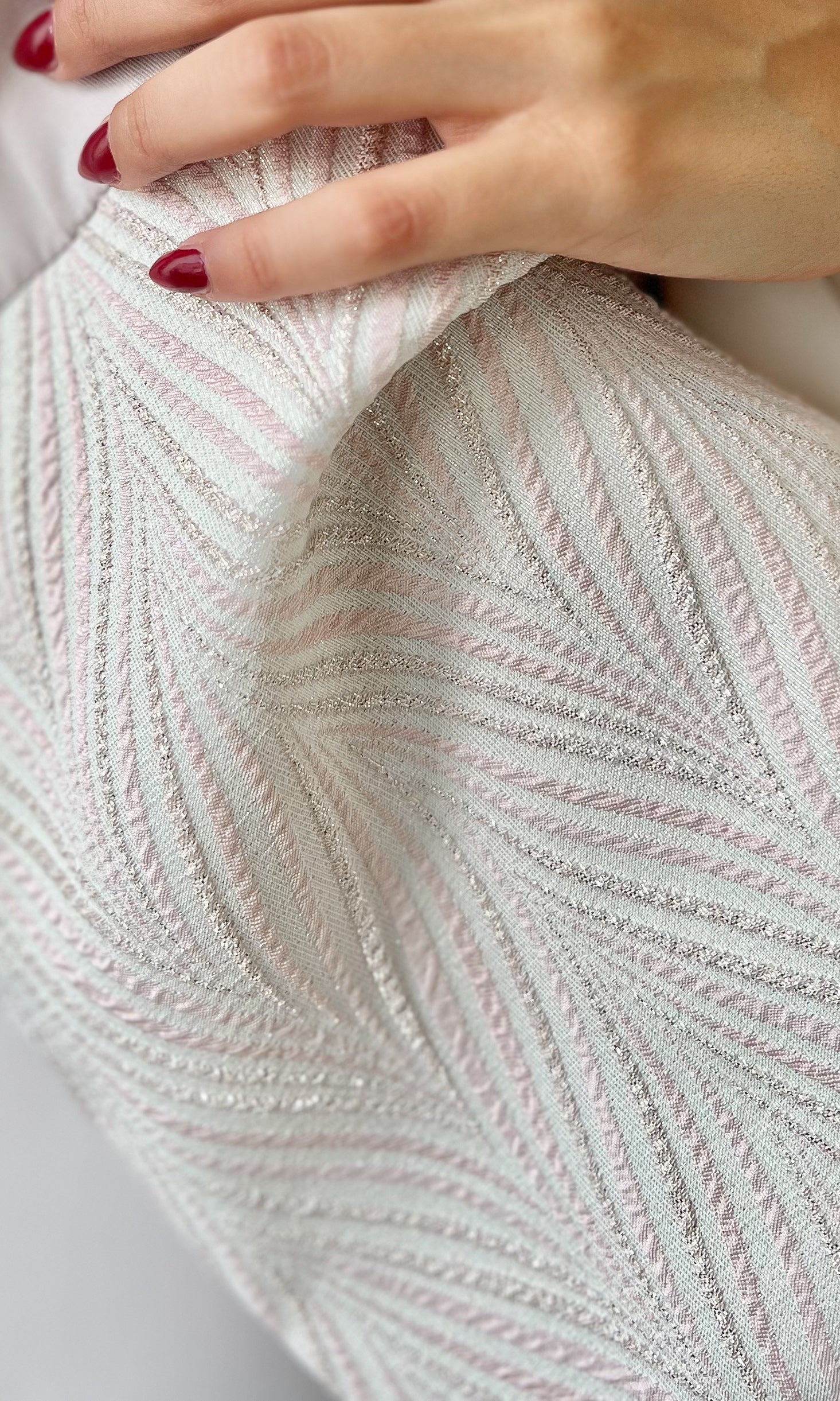 MW645 - Light Crepe Standing with Jacquard Half-Cloche