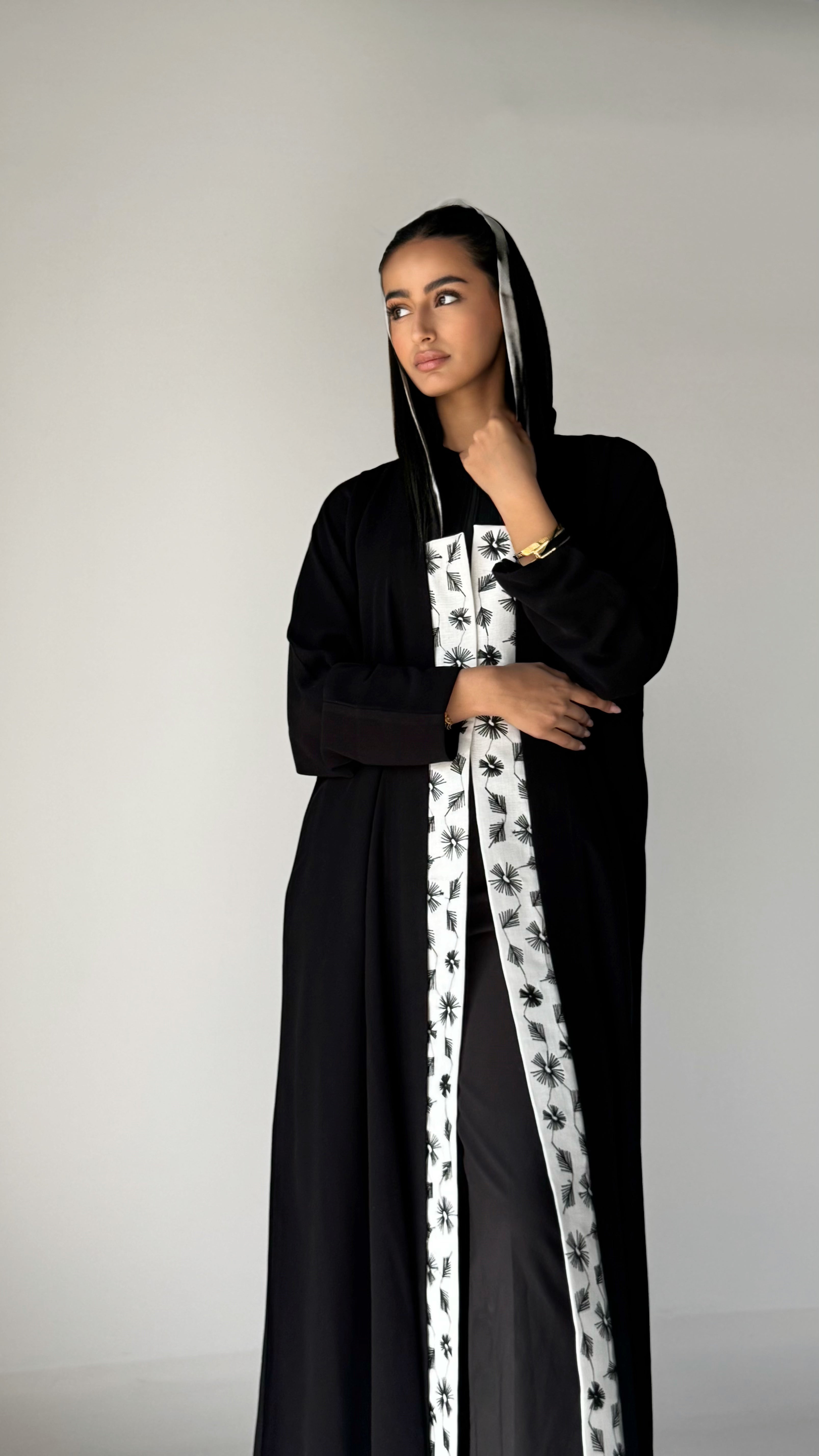 MW645 - Light Crepe Standing with Jacquard Half-Cloche