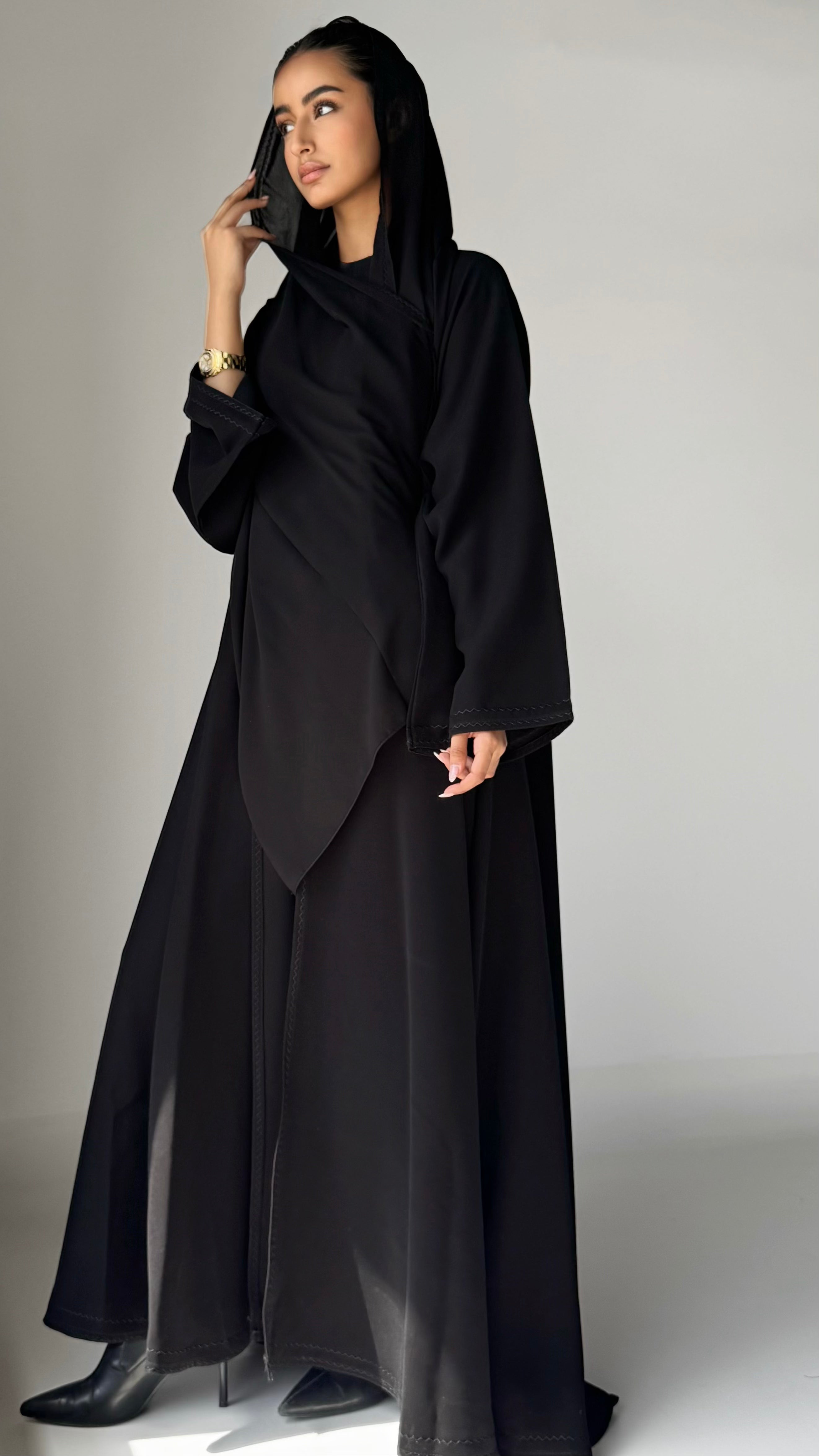 MW1277 - عبايه اسود تطريز