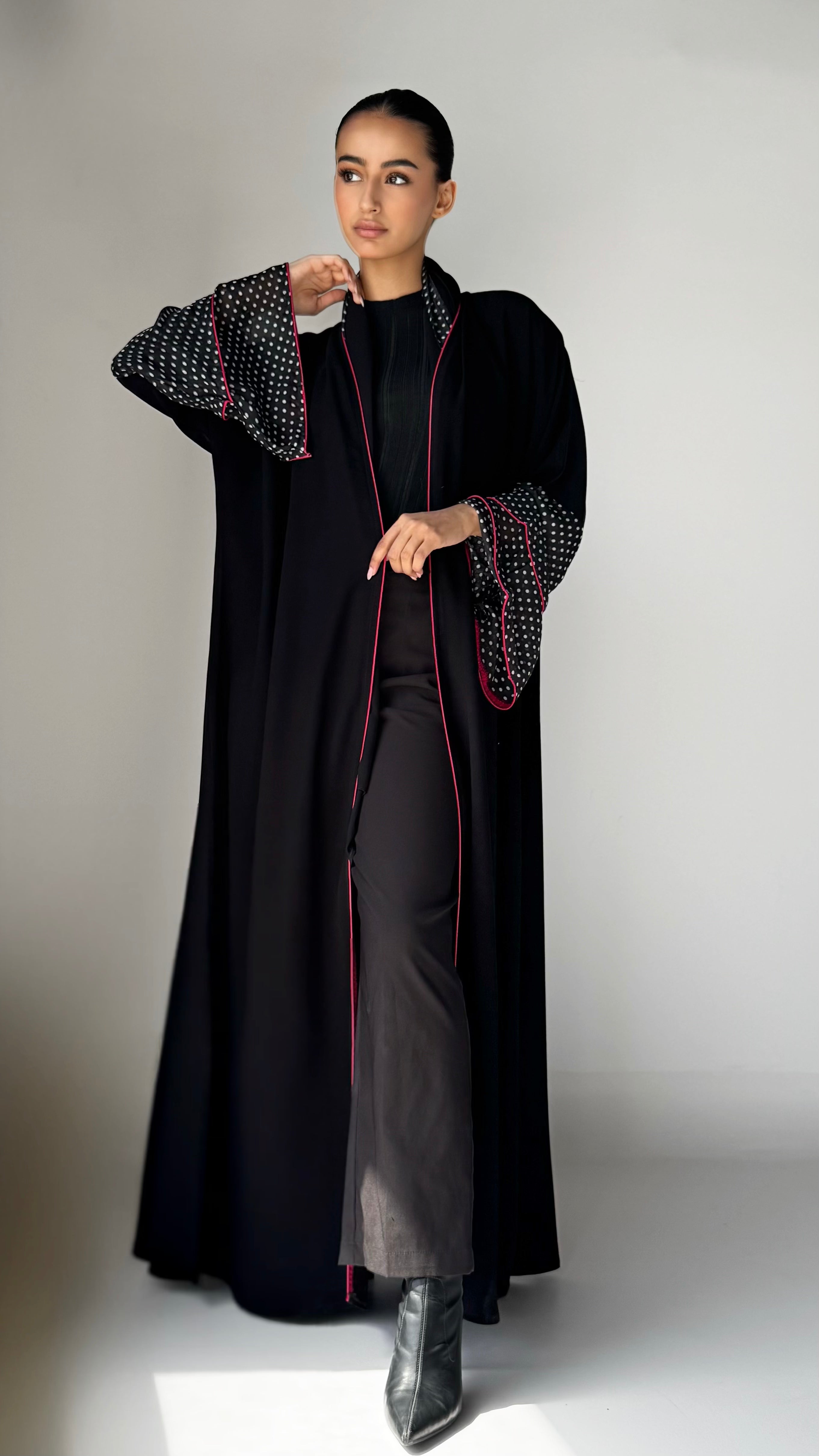 MW1595- عباية سوداء بأكمام منقطة ملونة | Black Abaya with Colored Polka-Dot Sleeves