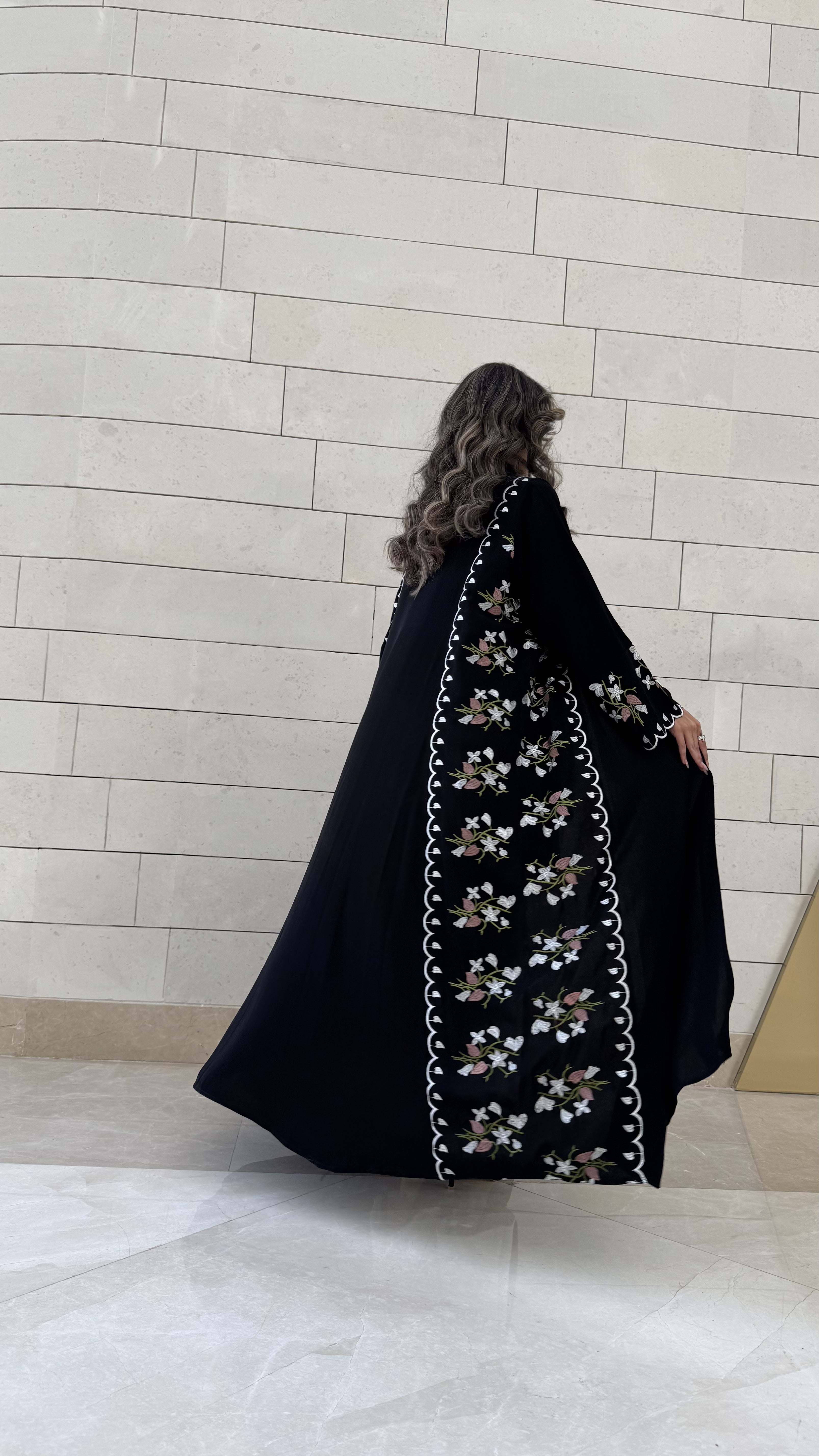MW645 - Light Crepe Standing with Jacquard Half-Cloche