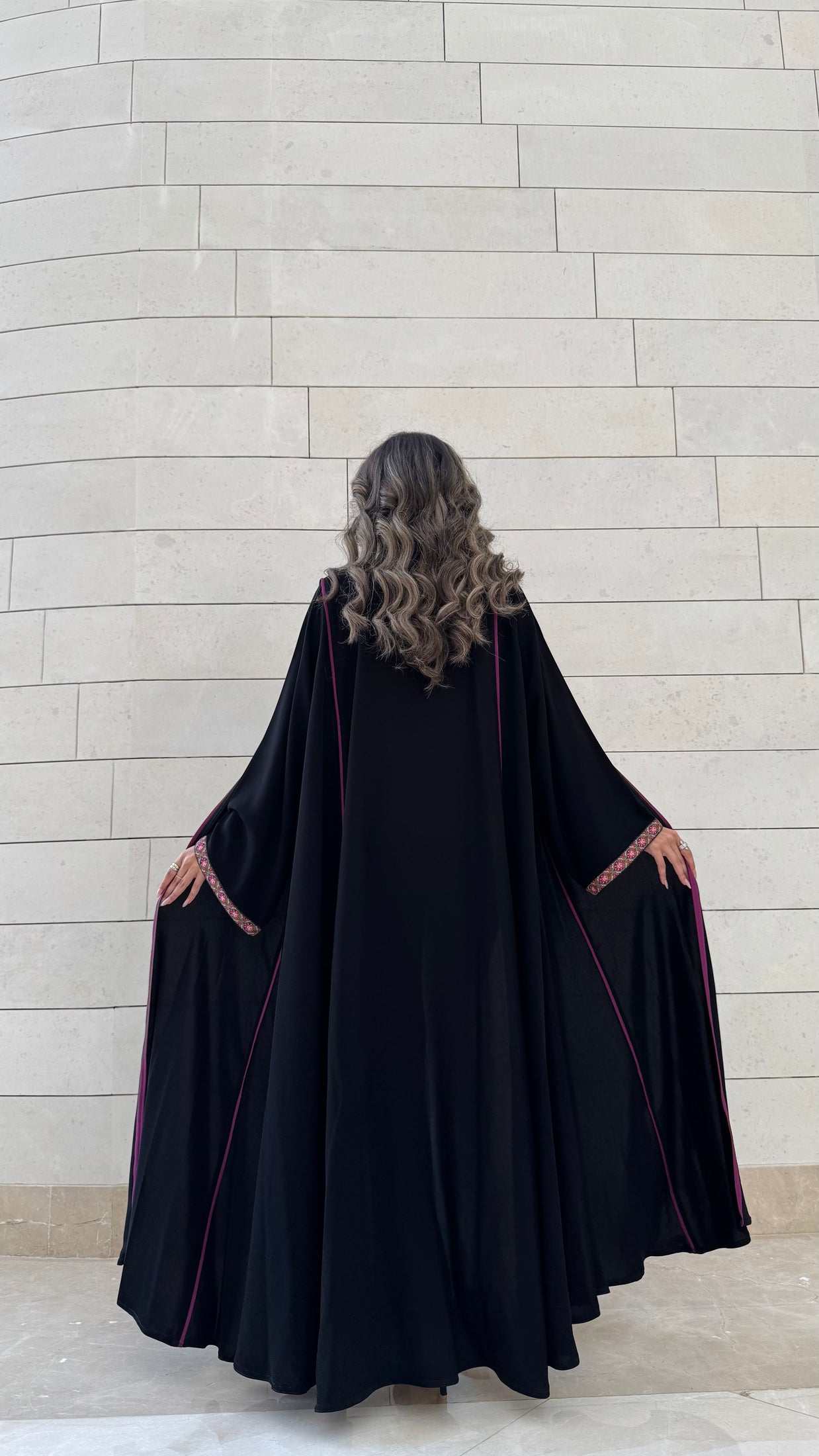 MW1605 - عباية سوداء بخطوط بنفسجية وتطريز بنفسجي | Black Abaya with Purple Stripes and Embroidery - Aya