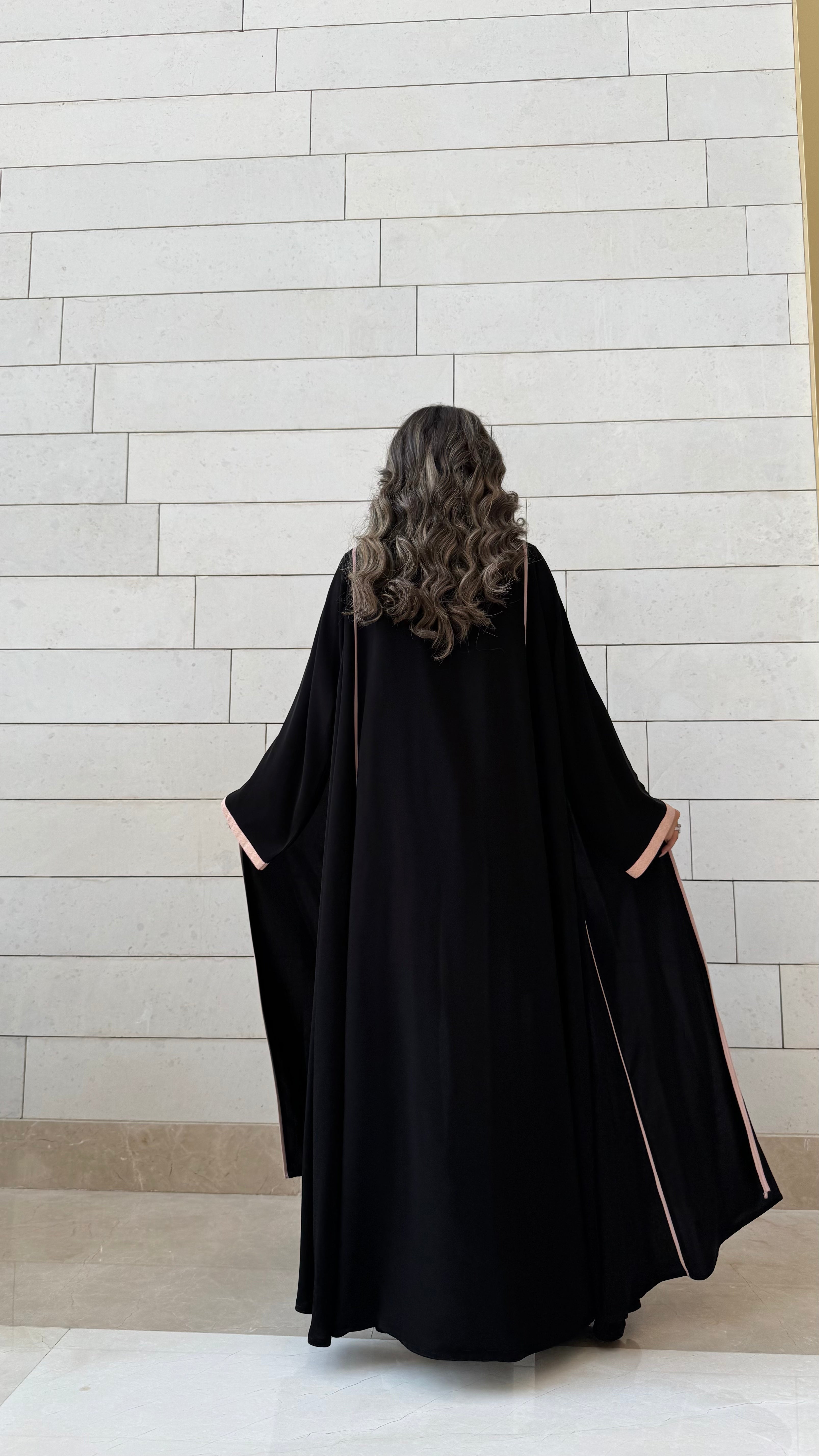 MW1606 - عباية سوداء بخطوط وردية وتطريز وردي | Black Abaya with Pink Stripes and Embroidery - Aya