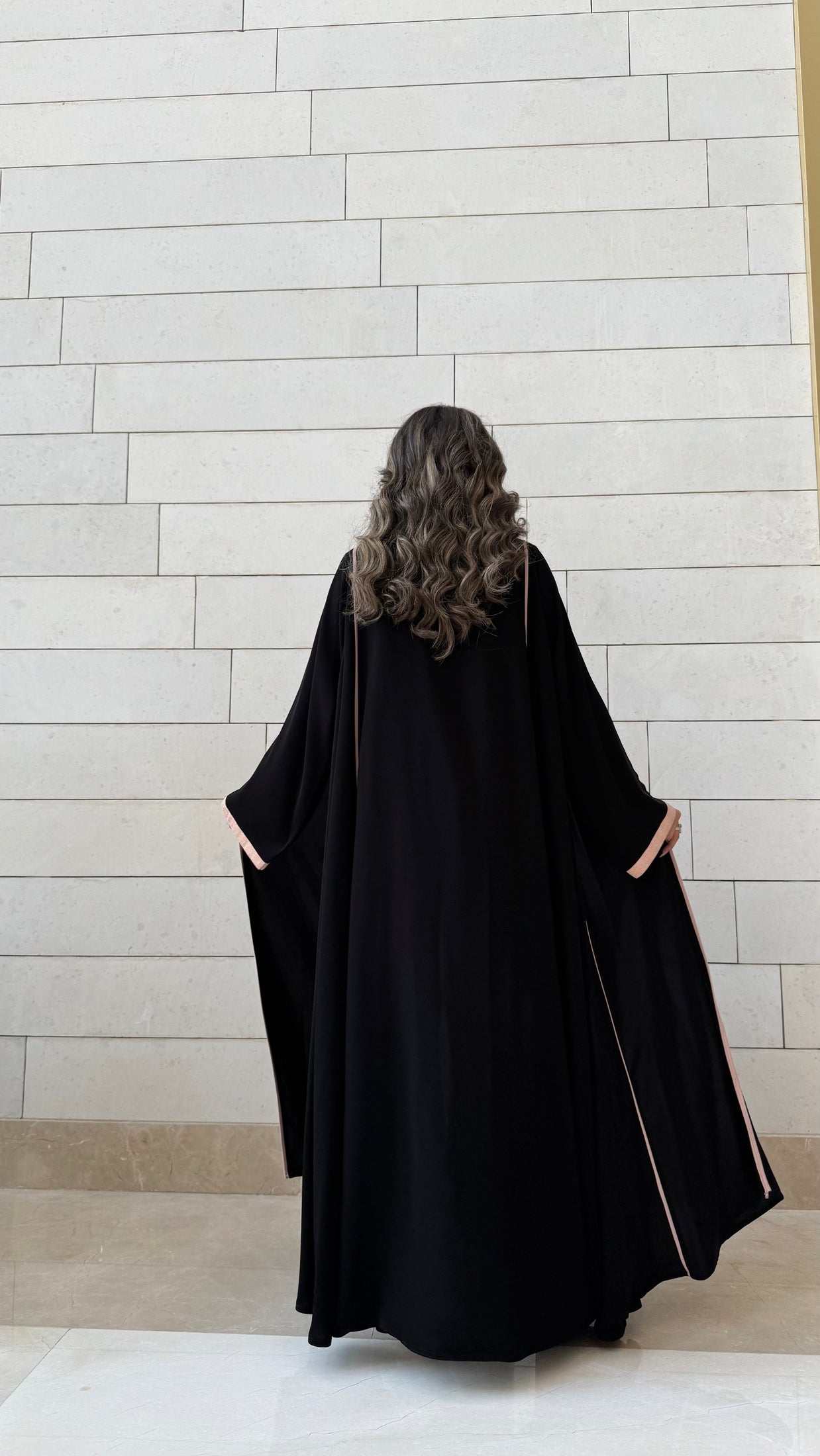 MW1606 - عباية سوداء بخطوط وردية وتطريز وردي | Black Abaya with Pink Stripes and Embroidery - Aya