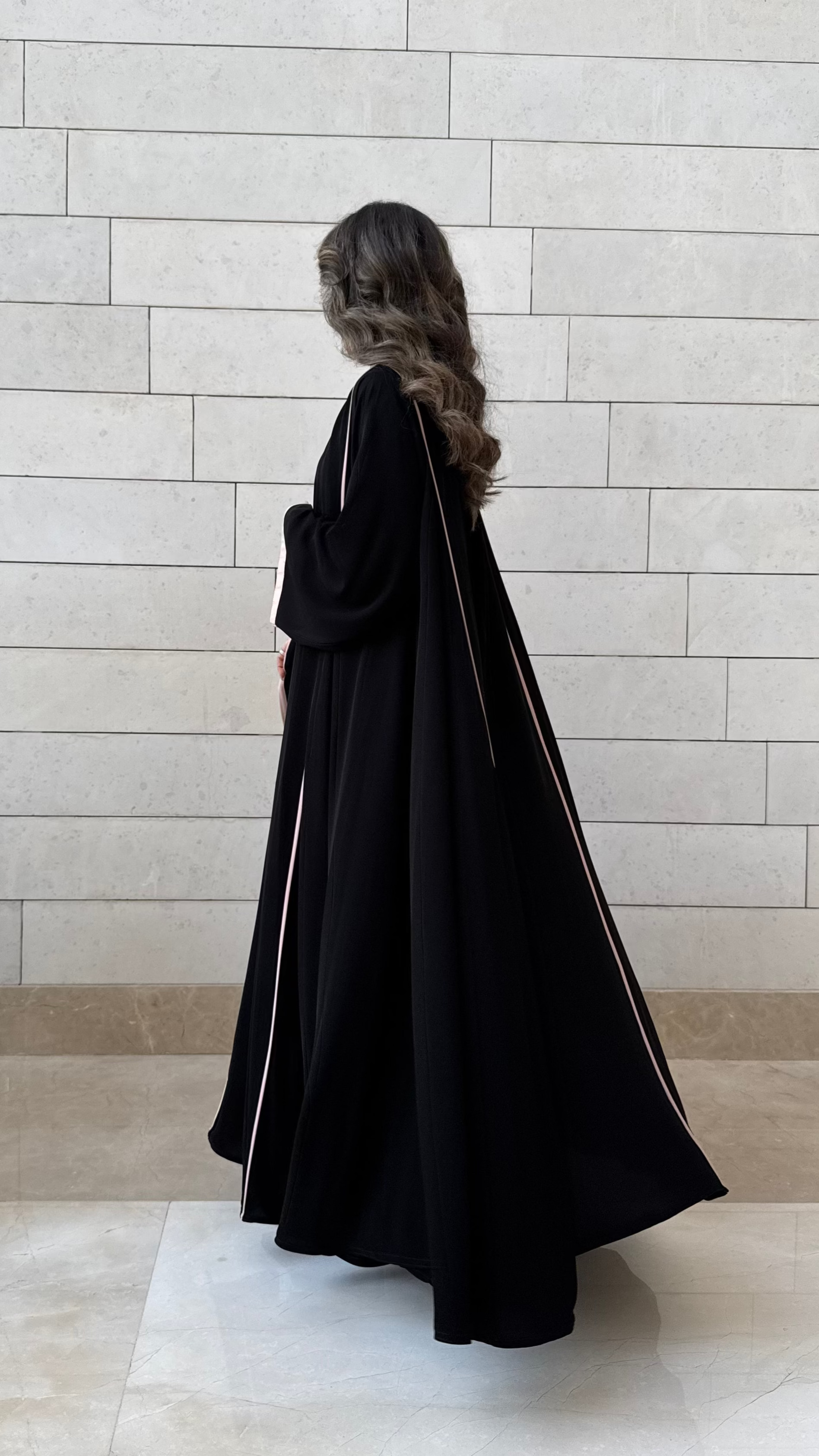 MW1606 - عباية سوداء بخطوط وردية وتطريز وردي | Black Abaya with Pink Stripes and Embroidery - Aya