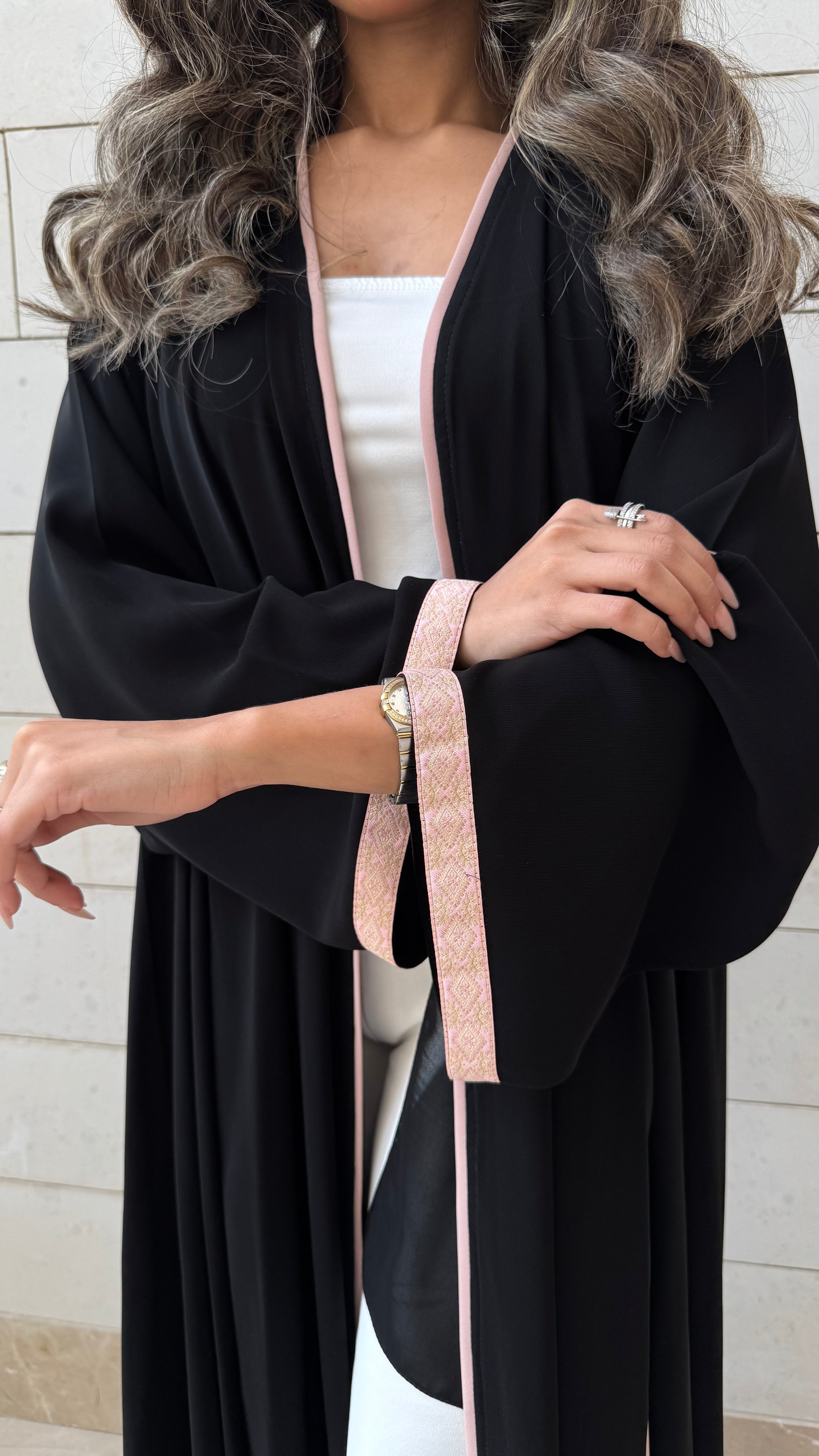 MW1606 - عباية سوداء بخطوط وردية وتطريز وردي | Black Abaya with Pink Stripes and Embroidery - Aya
