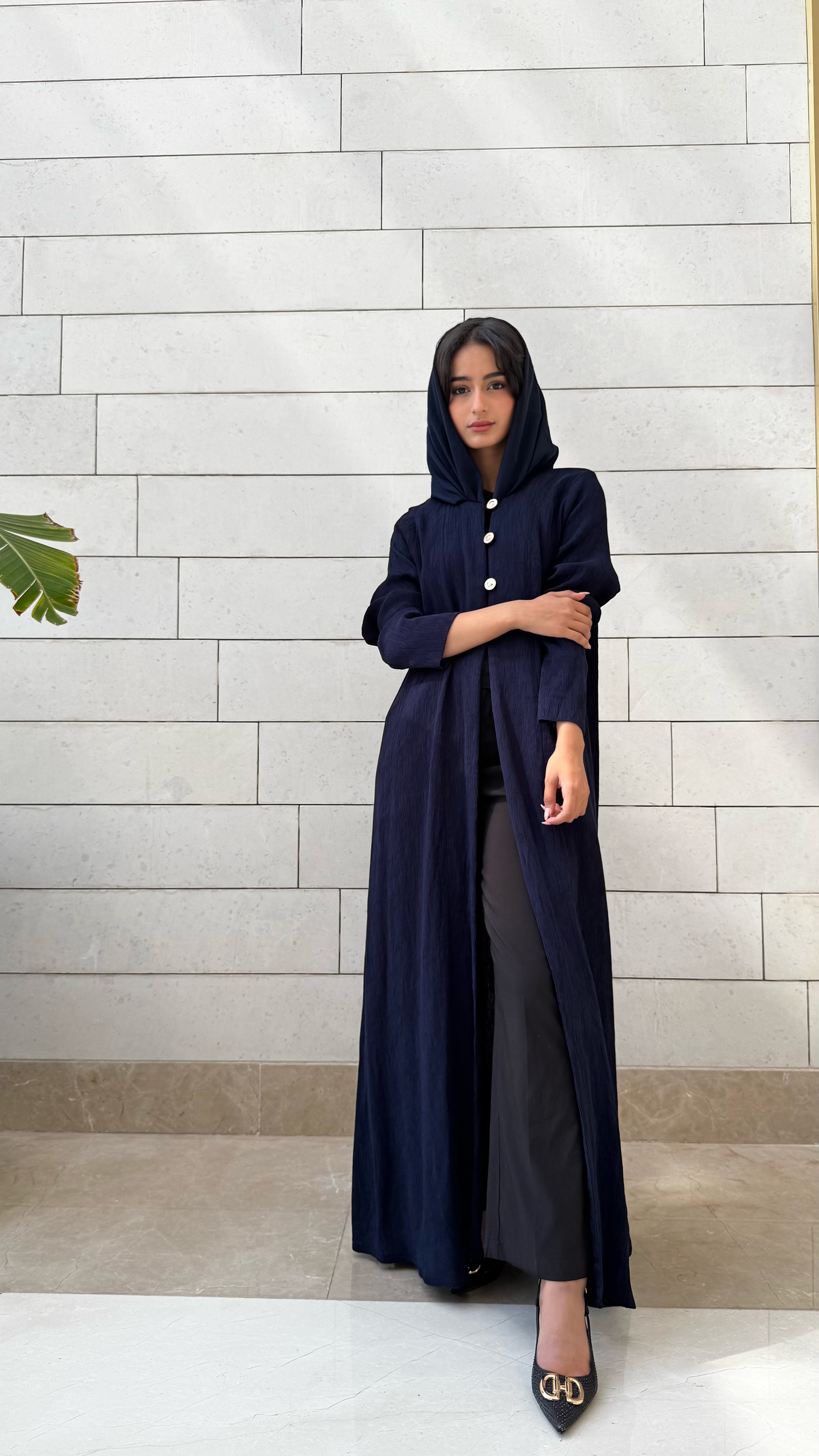 MWT660 - عباية كحلي بازارير ذهبية - Aya