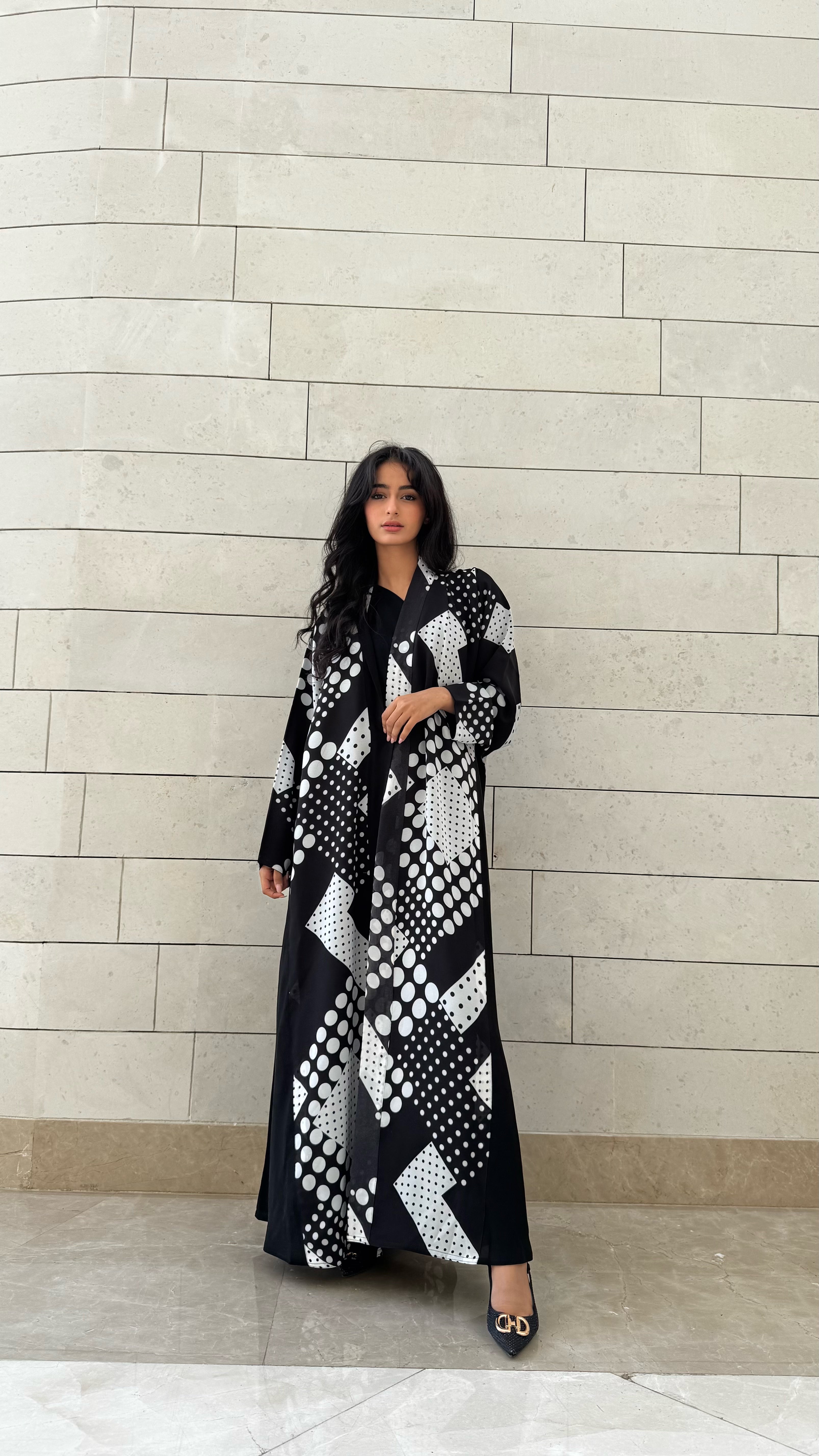 MW1549 - عباية تصميم بولكا دوت | TriDot - Aya