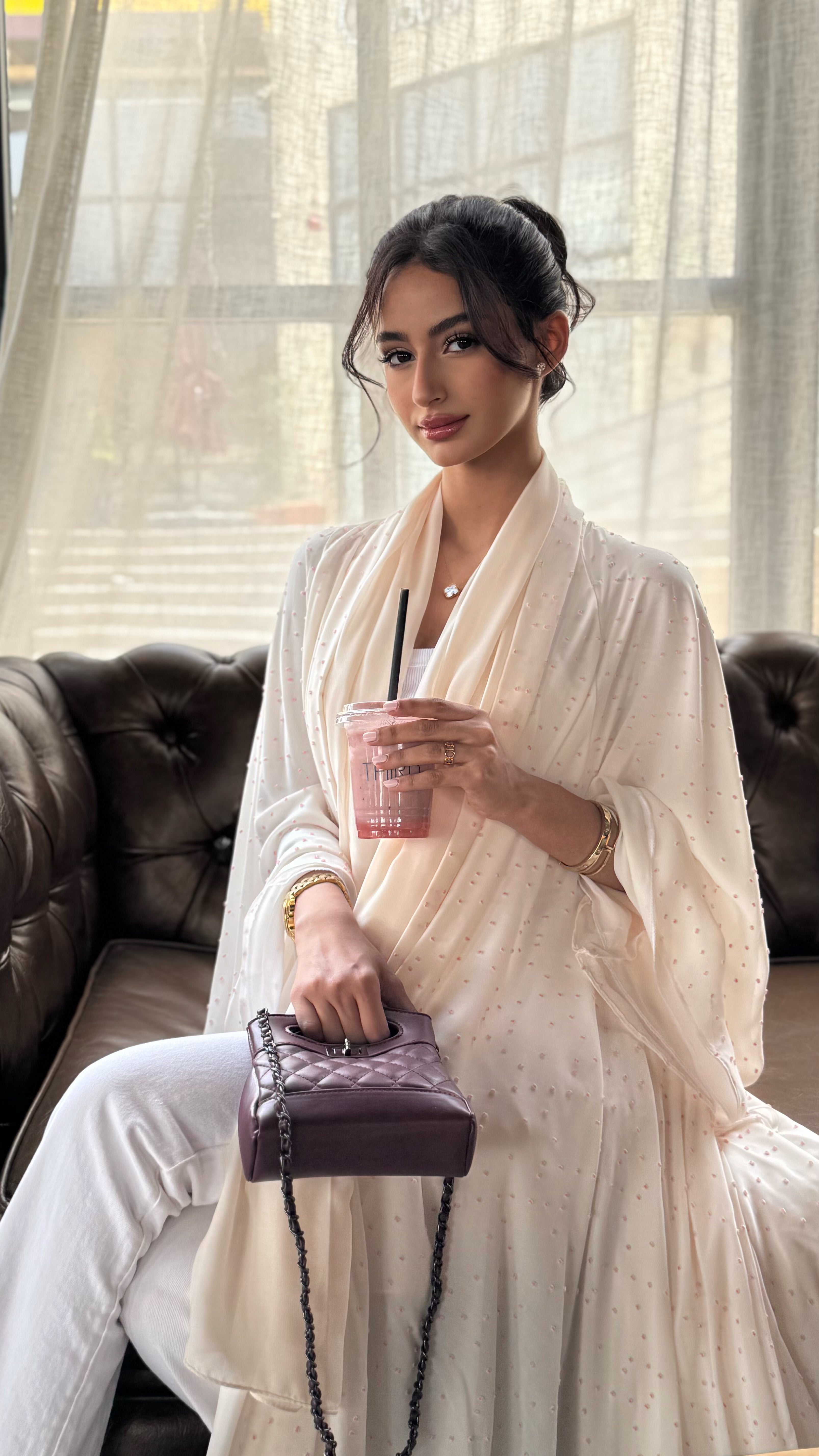 MW1441 - عباية دبل كلوش بأكمام فضافضة من الكريب الياباني - Aya