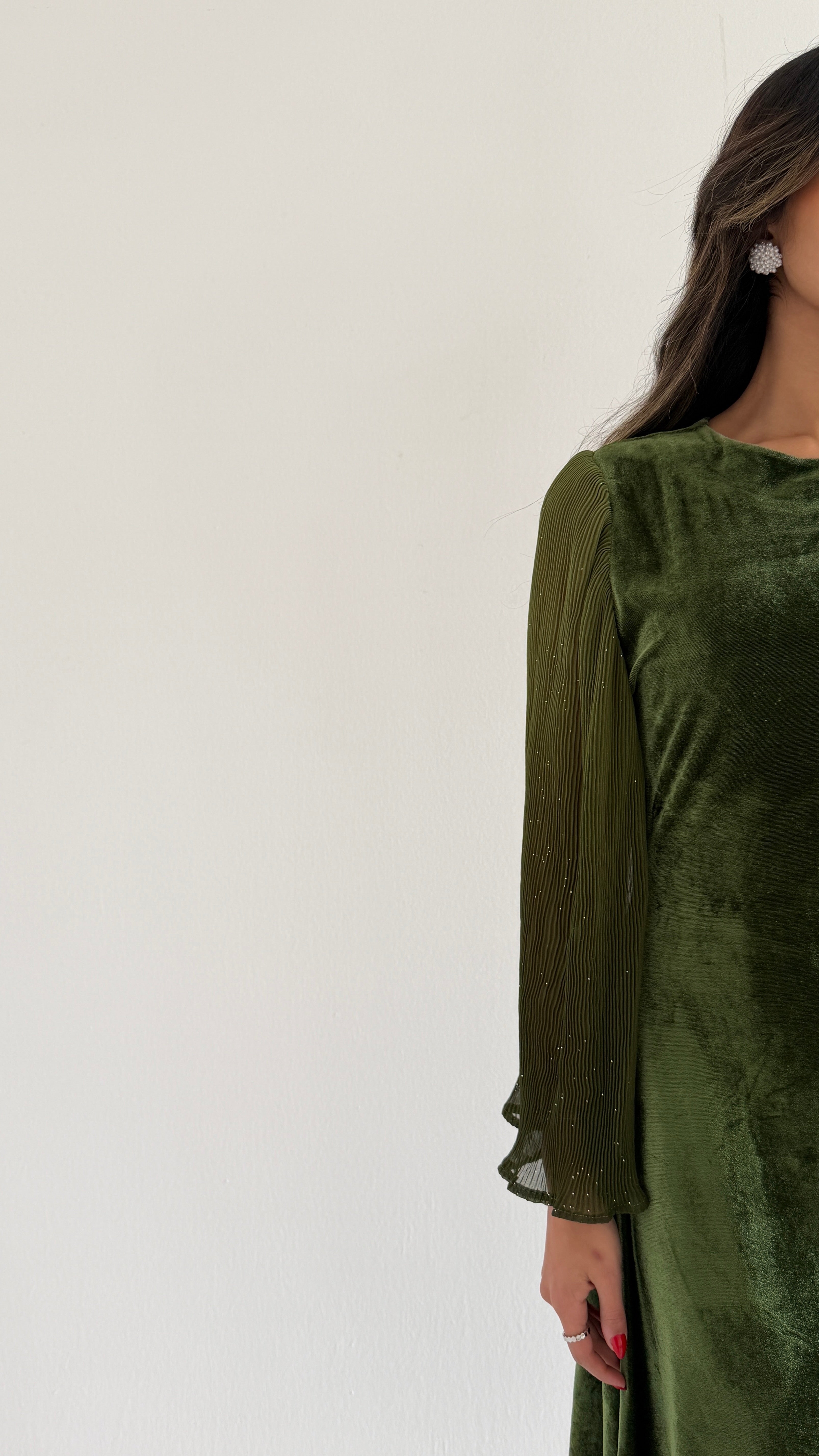 MWJ009 - جلابية مخمل راقية بتفاصيل شيفون أومبري فاخرة على الأكمام - Aya