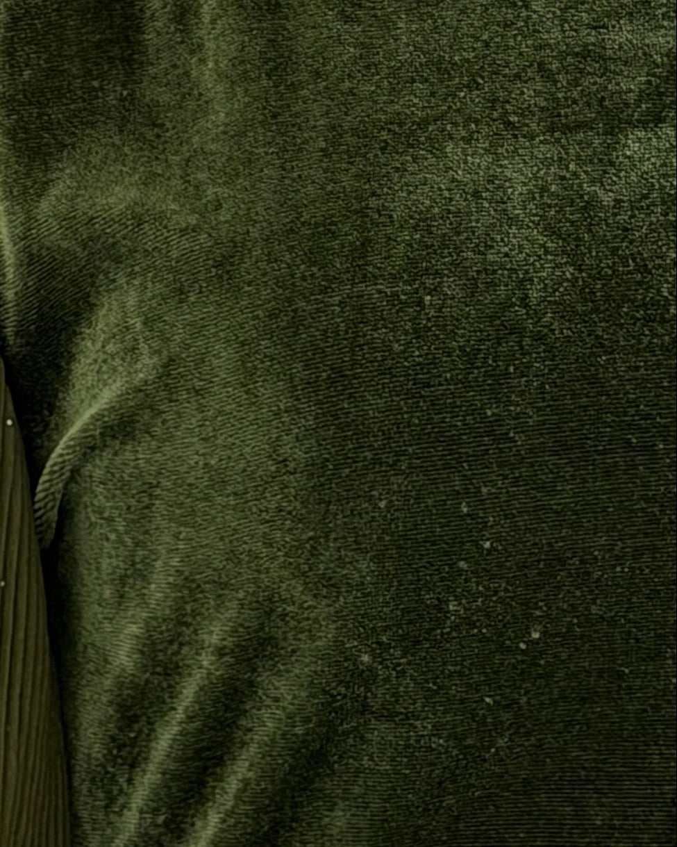 MWJ009 - جلابية مخمل راقية بتفاصيل شيفون أومبري فاخرة على الأكمام - Aya