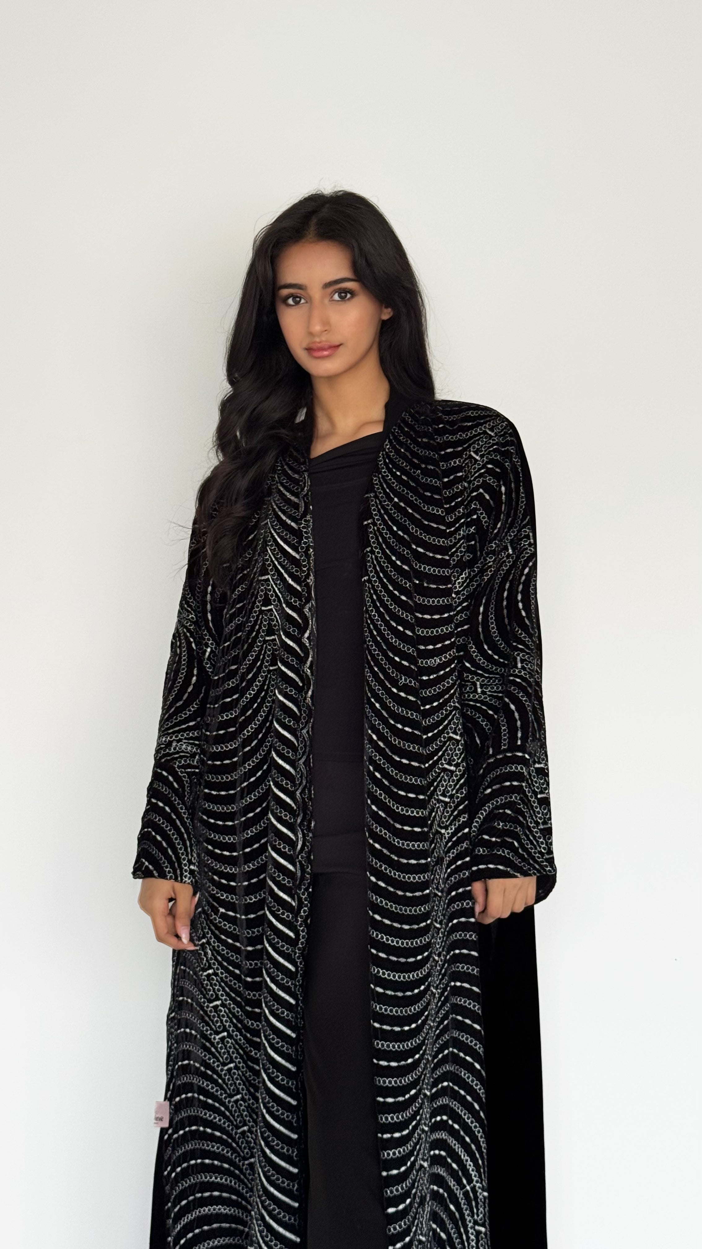 MW645 - Light Crepe Standing with Jacquard Half-Cloche