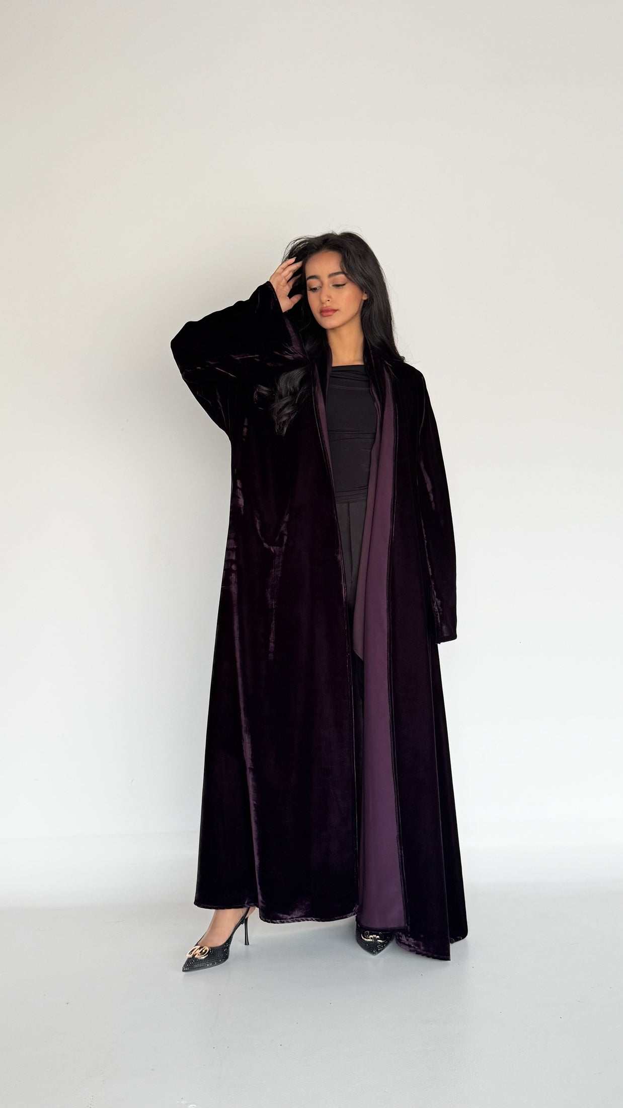 MW1762 - عباية مخمل اس اس - Aya