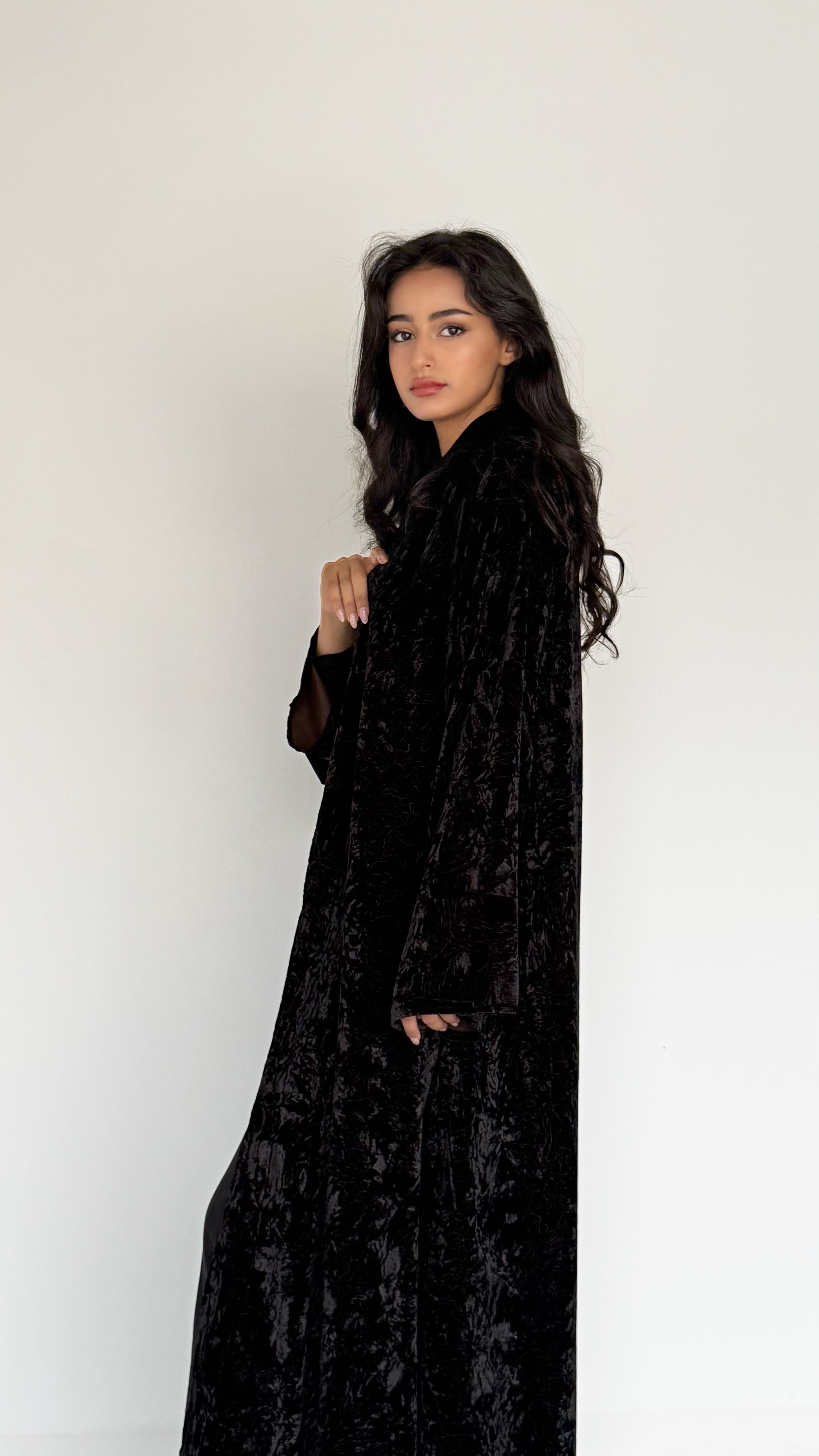 MW645 - Light Crepe Standing with Jacquard Half-Cloche