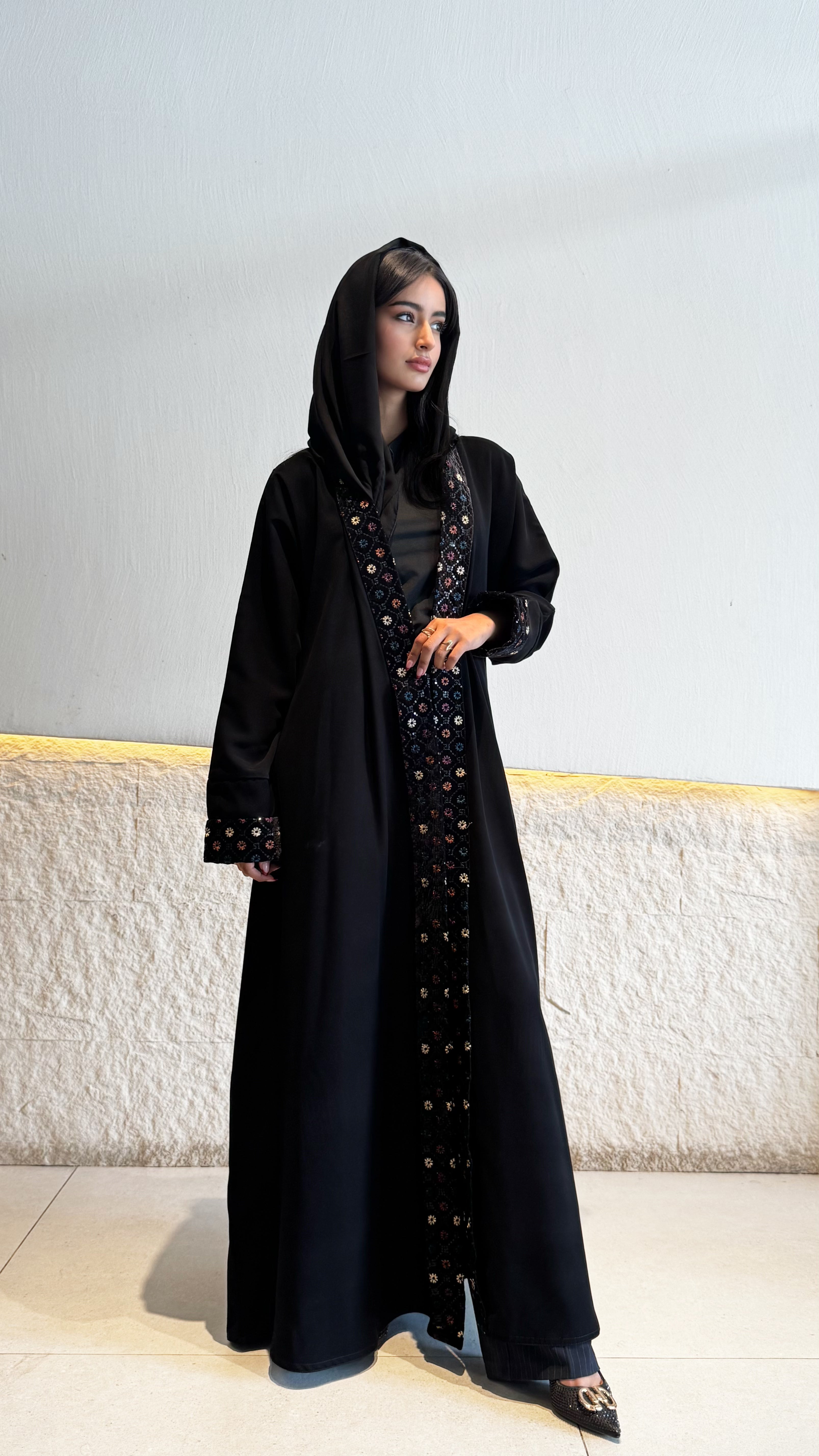 MW1820 - عباية روشن اصلي باضافة  تطريز و اكمام المخمل - Aya