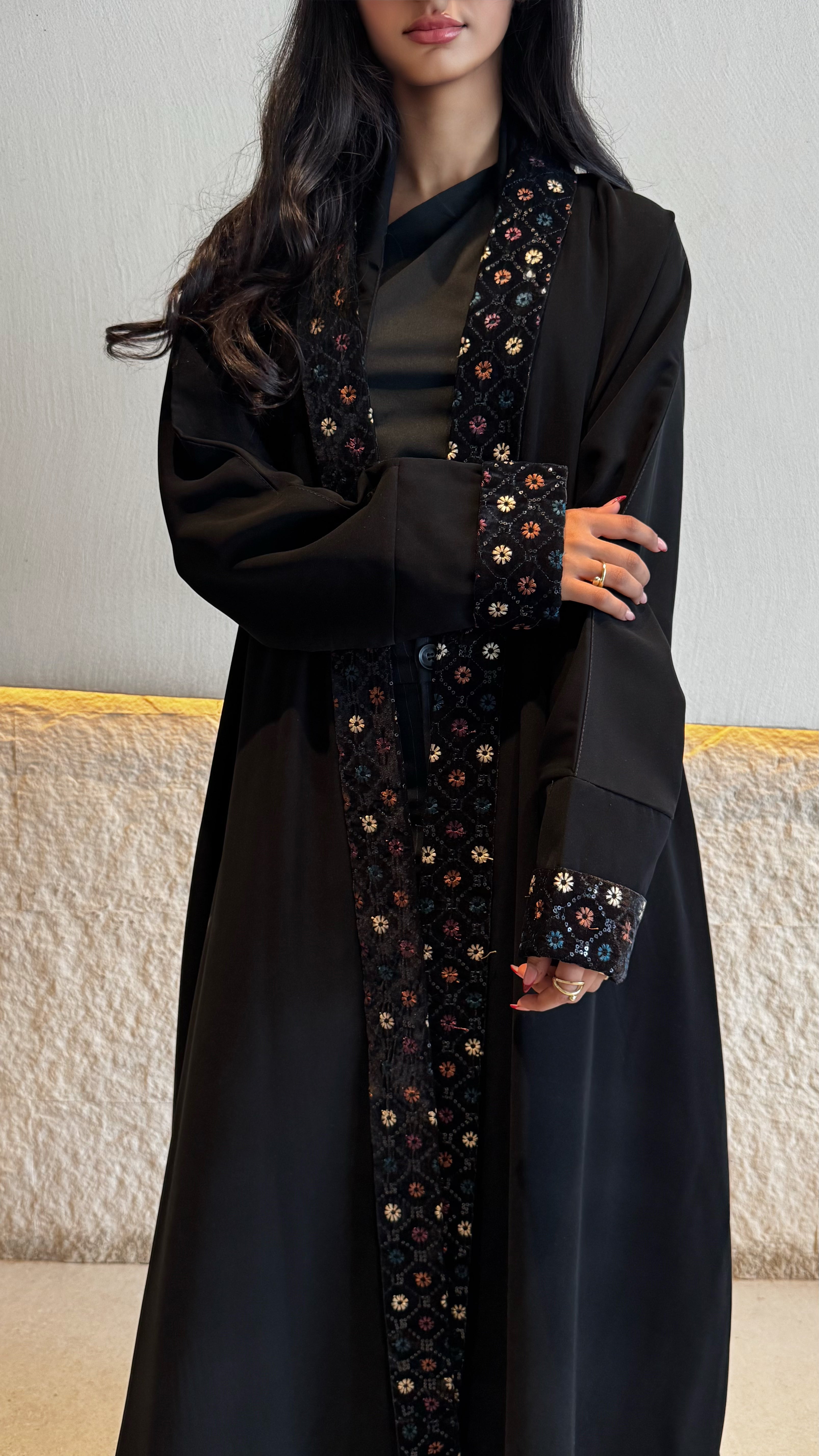 MW1820 - عباية روشن اصلي باضافة  تطريز و اكمام المخمل - Aya