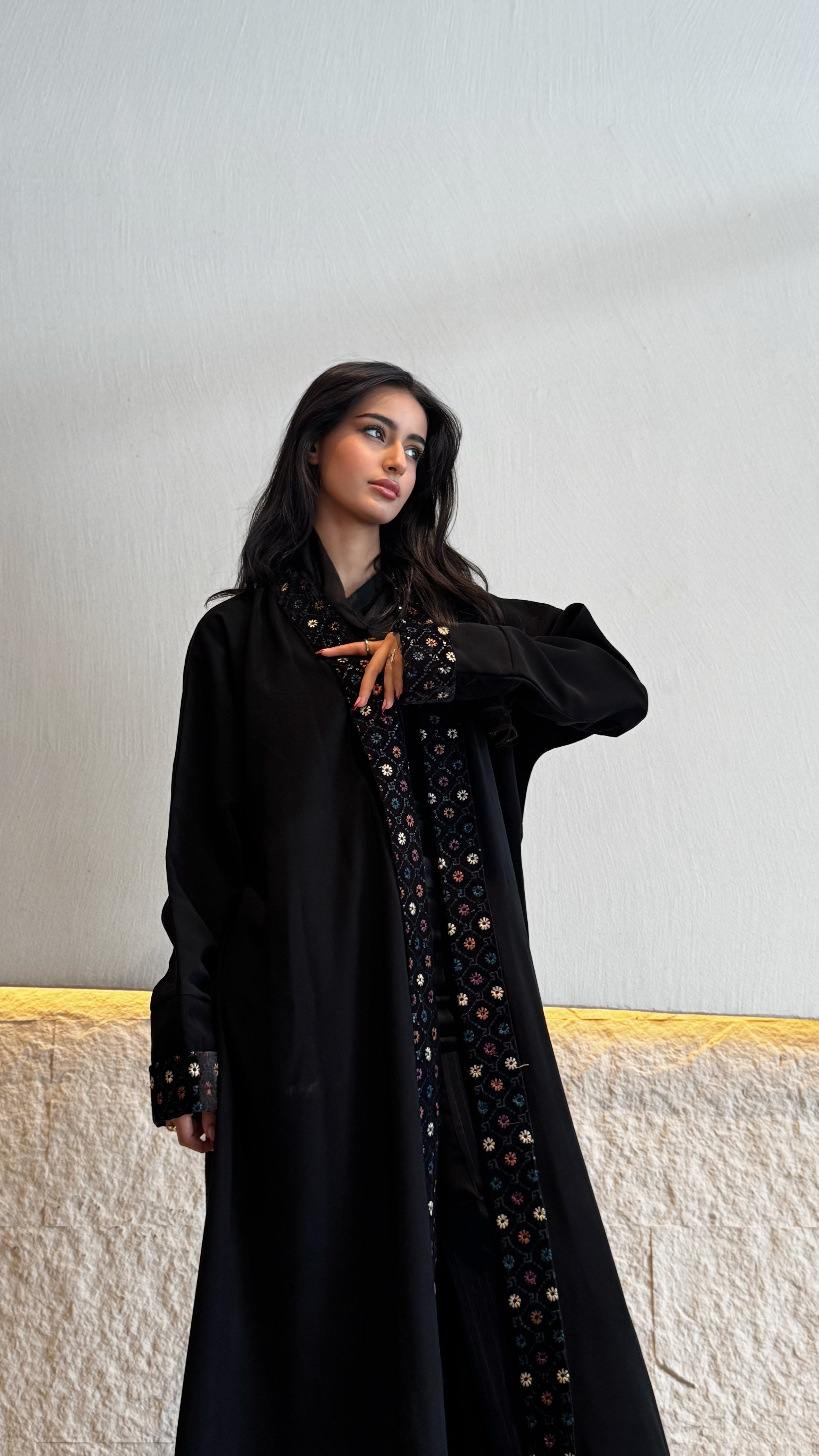 MW1820 - عباية روشن اصلي باضافة  تطريز و اكمام المخمل - Aya